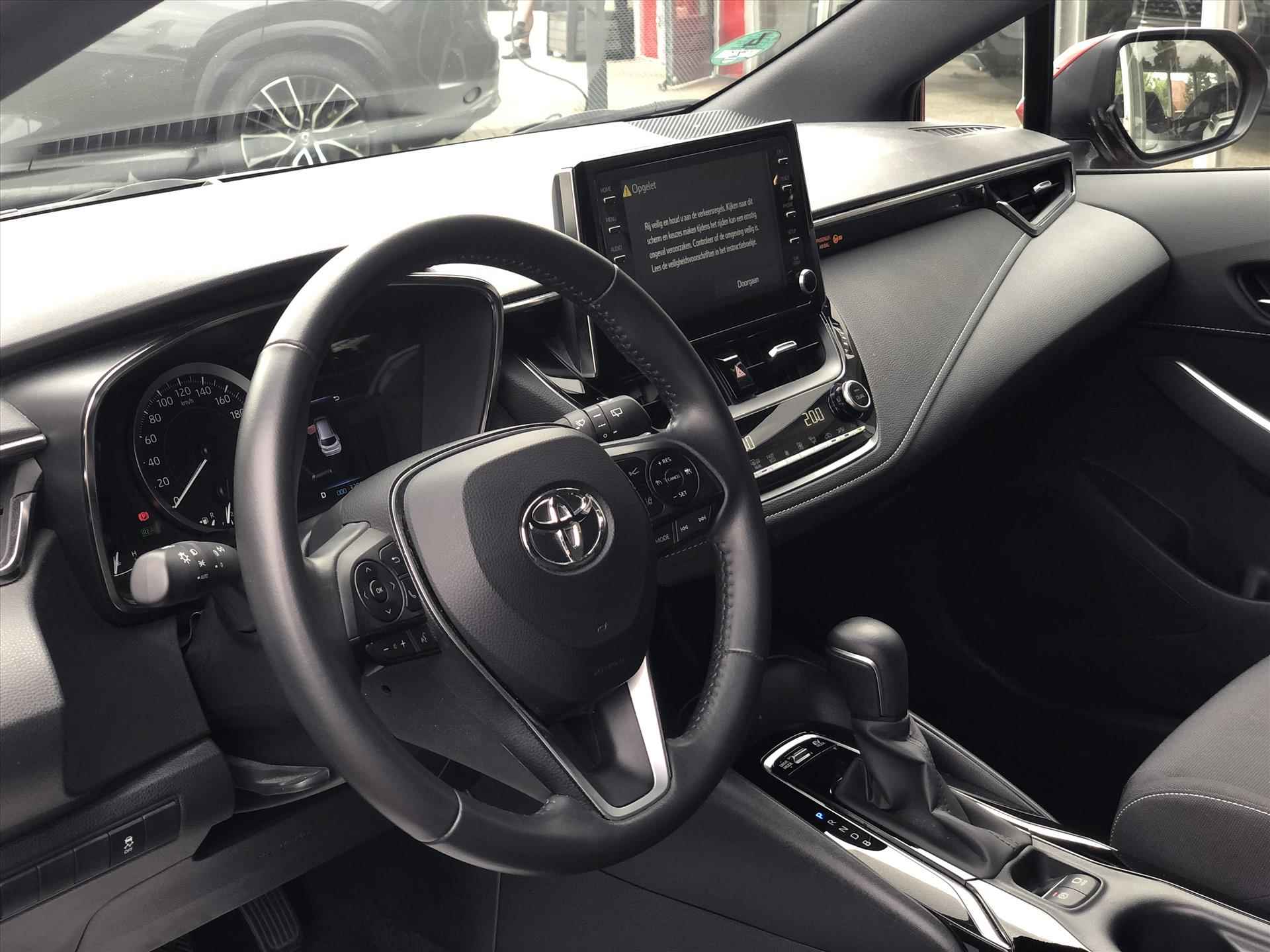 Toyota Corolla Touring Sports 1.8 Hybrid Active | Eerste eigenaar, Apple Carplay/Android Auto, Parkeercamera, Lichtmetalen velgen - 11/28