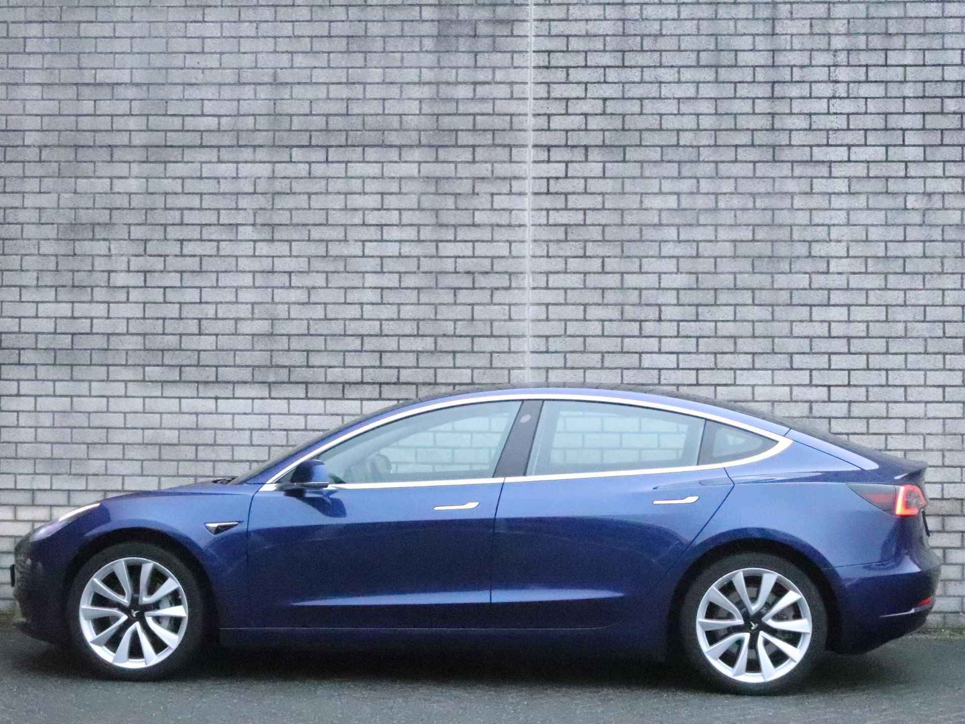 Tesla Model 3 Standard RWD Plus 60 kWh | Auto-pilot | 19" Licht-Metalen Velgen | - 16/36