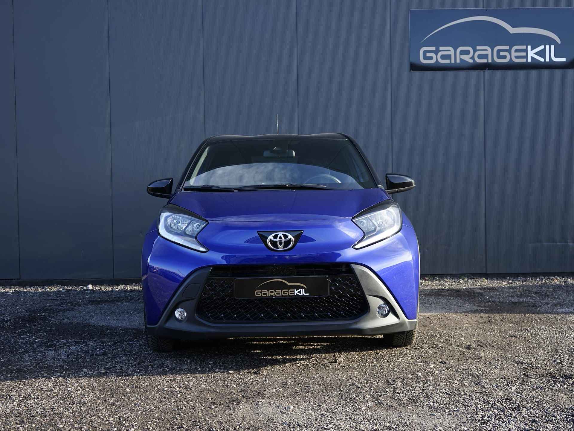 Toyota Aygo X 1.0 VVT-i MT Pulse 1ste eigenaar / Two Tone / 17'' LM velgen / Camera / Dealer onderh. - 3/27