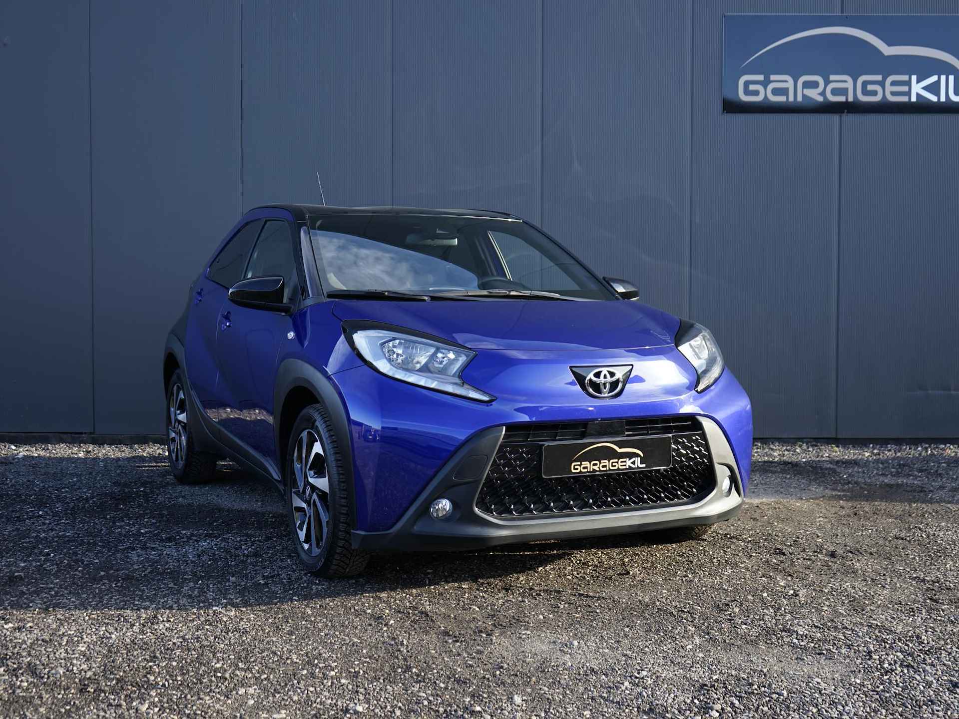 Toyota Aygo X 1.0 VVT-i MT Pulse 1ste eigenaar / Two Tone / 17'' LM velgen / Camera / Dealer onderh. - 4/27