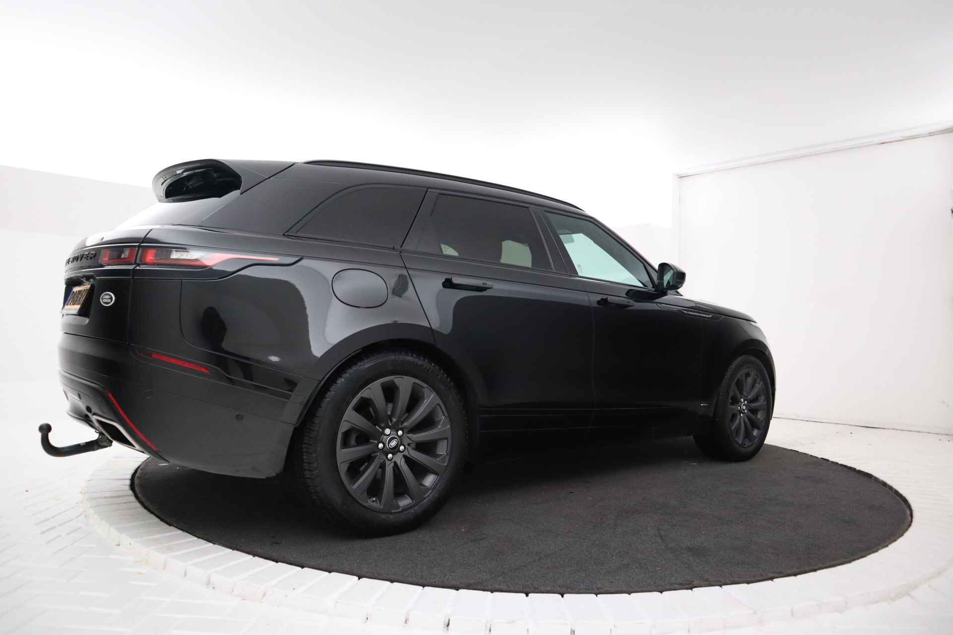 Land Rover Range Rover Velar 3.0 SDV6 AWD R-Dynamic Pano, Meridian, Virtual, Massage, Leer, Ventilatie - 5/40