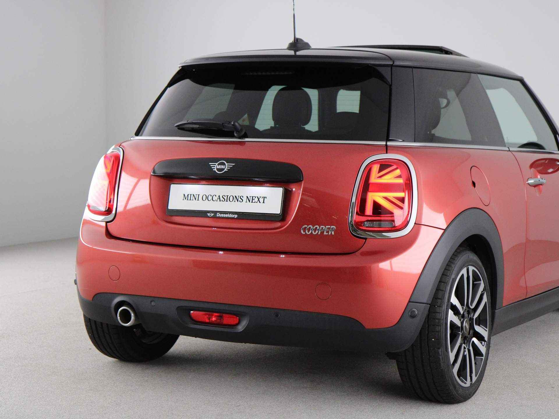 MINI 3-deurs Cooper Summer Red Edition - 22/27