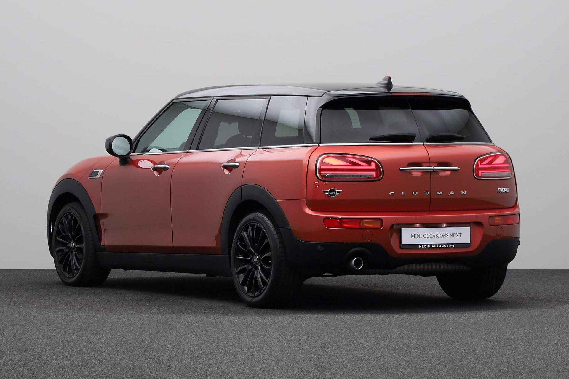 MINI Clubman 1.5 Cooper Chili | Buitenspiegels elektrisch inklapbaar | Comfort Access | Extra getint glas achter | Comfortstoelen | Apple CarPlay voorbereiding | 	2-zone aut.airconditioning | - 13/25