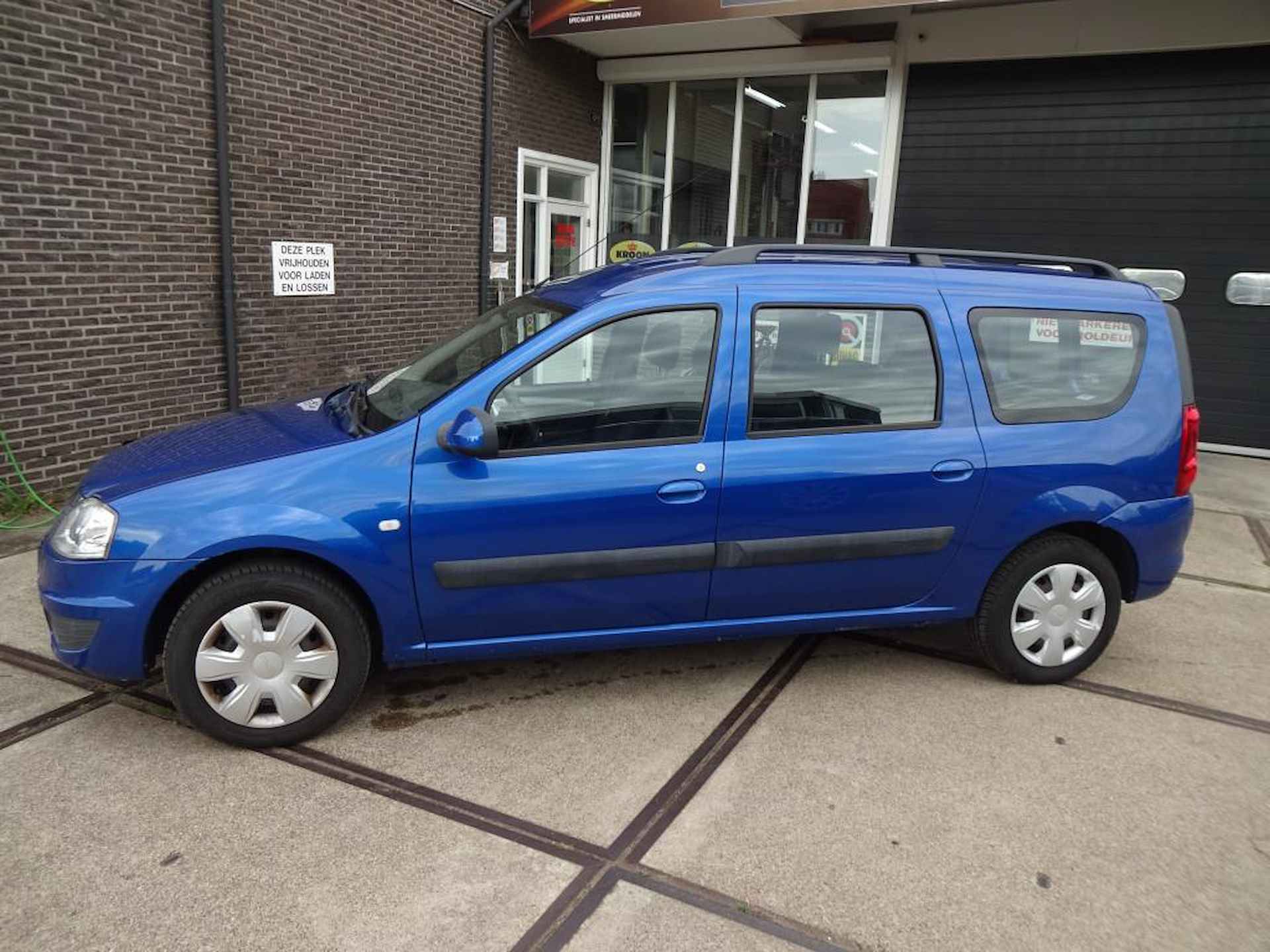 Dacia Logan MCV 1.6-16V Lauréate - 2/10