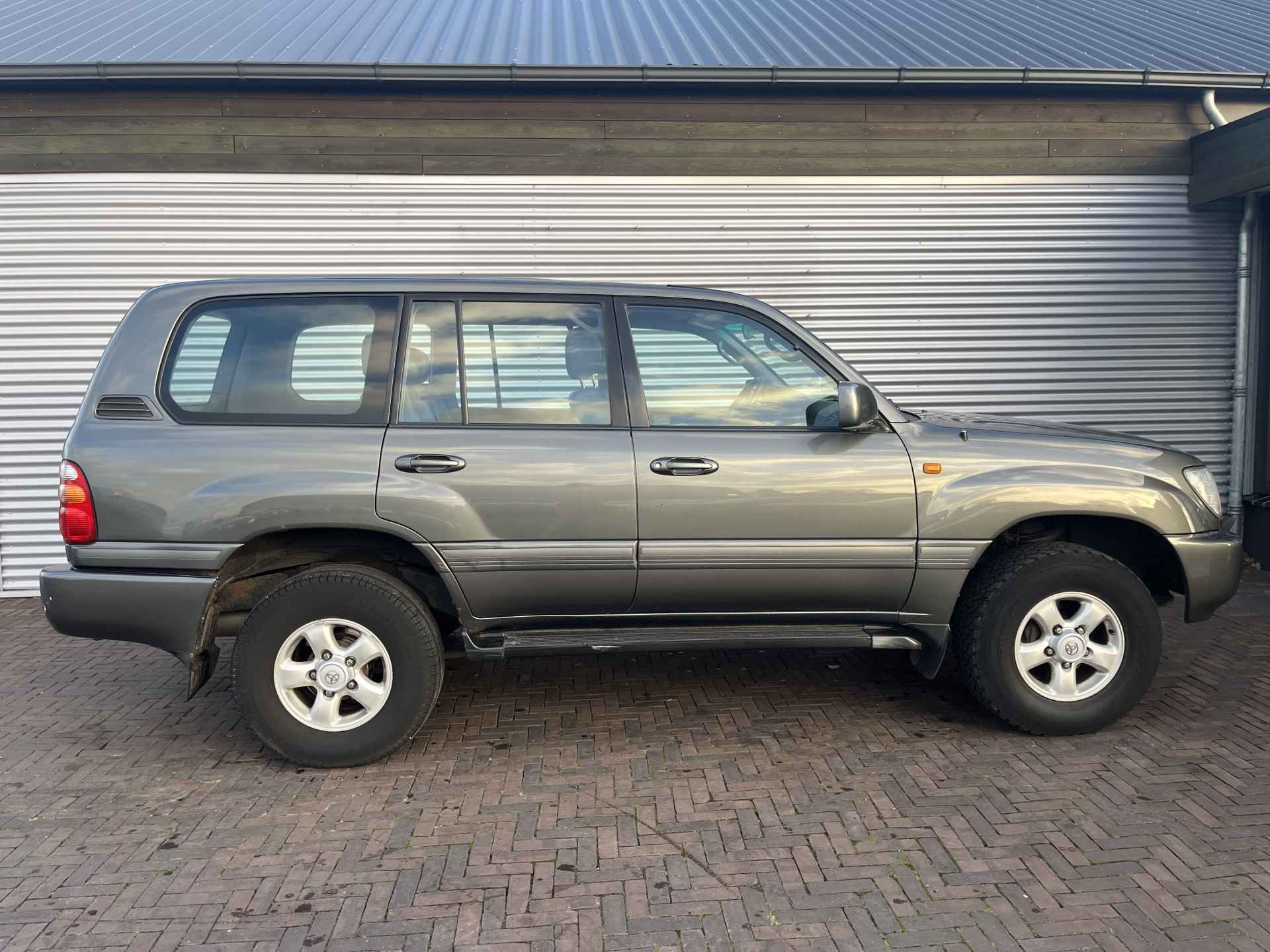 Toyota Land Cruiser100 4.7i V8 Executive | Benzine - 3/19