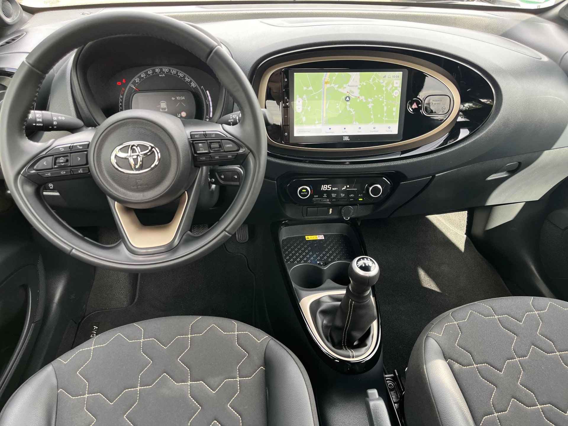 Toyota Aygo X 1.0 VVT-i MT envy | JBL Audio | Navigatie | Licht metalen velgen | Carplay | - 11/25