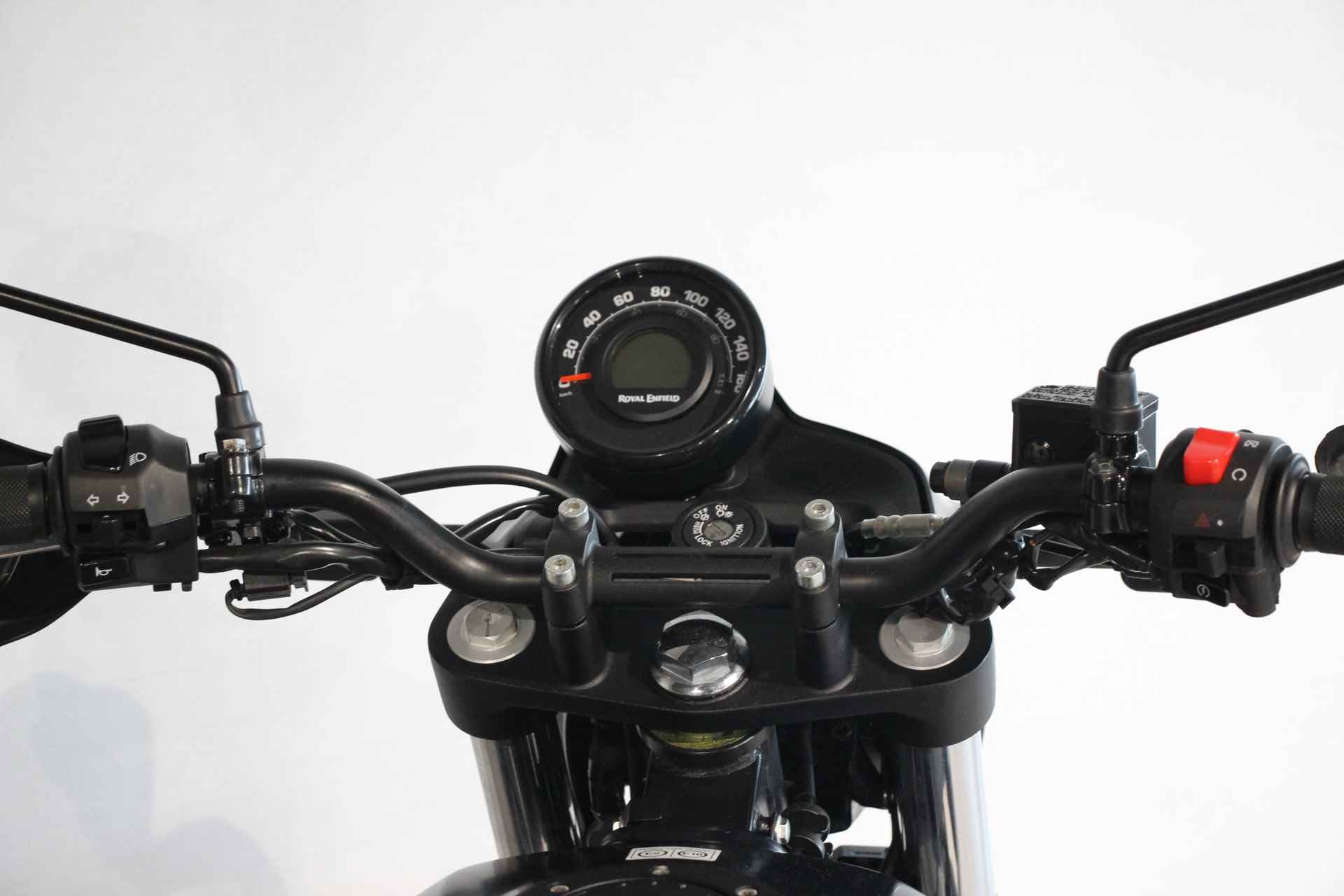 Royal-Enfield SCRAM 411 - 12/12