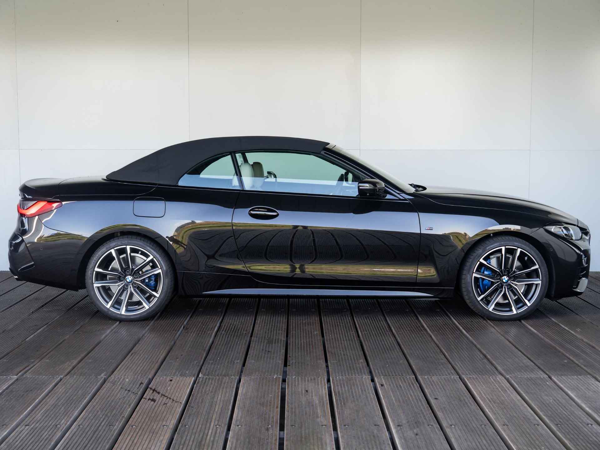 BMW 4 Serie Cabrio M440i xDrive / Harman Kardon / Driving Assistant Professional / Verwarmd stuurwiel / Parking Assistant Plus - 6/51