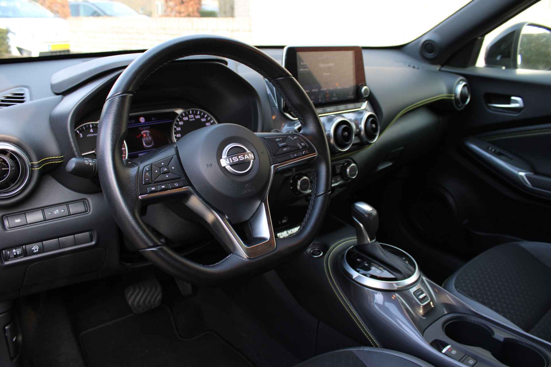 Nissan Juke 1.0 DIG-T N-Connecta | Camera | Navigatie | Led | Winterpack - 4/33