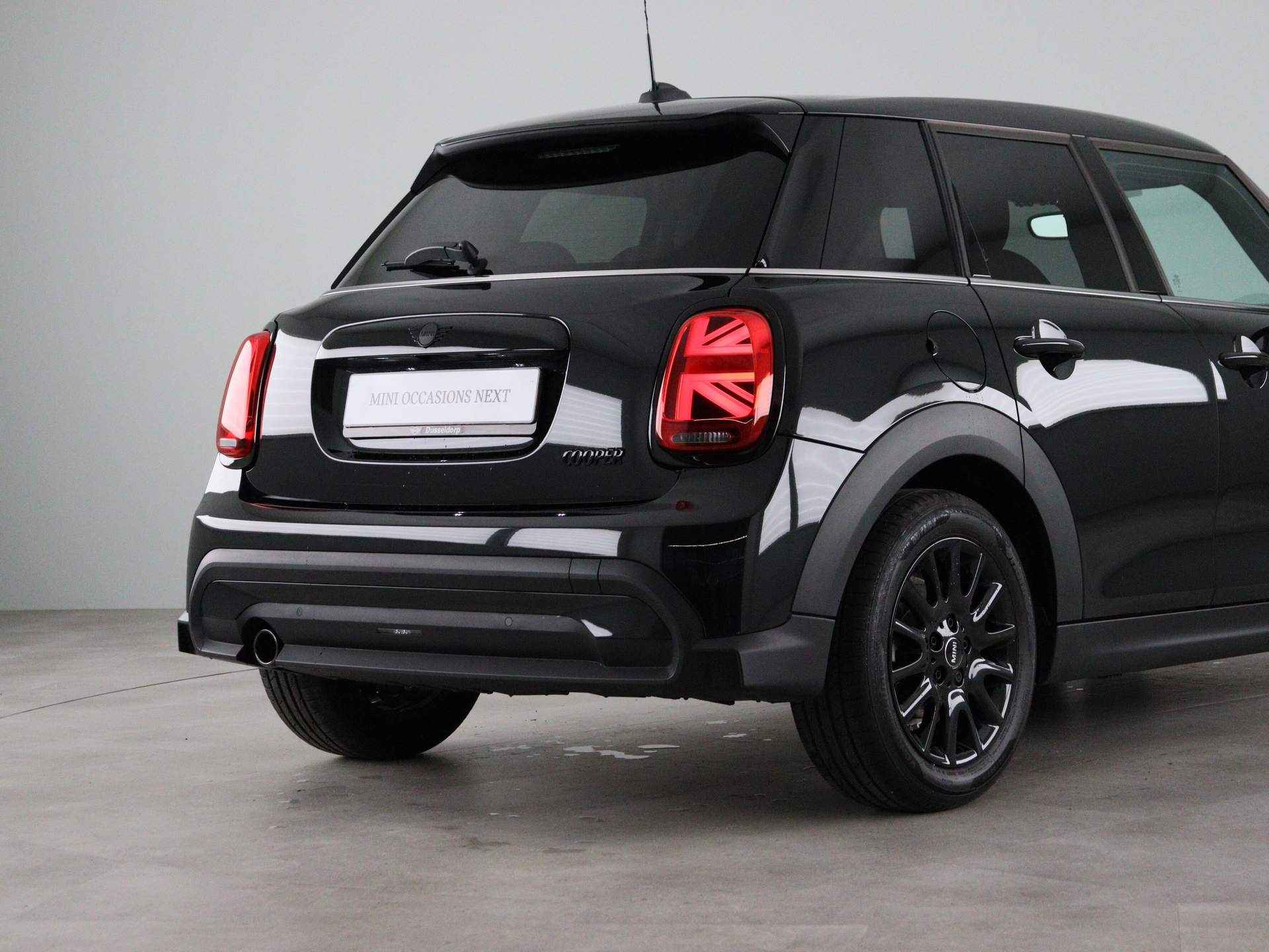 MINI 5-deurs Cooper Camden Edition Aut. - 20/23