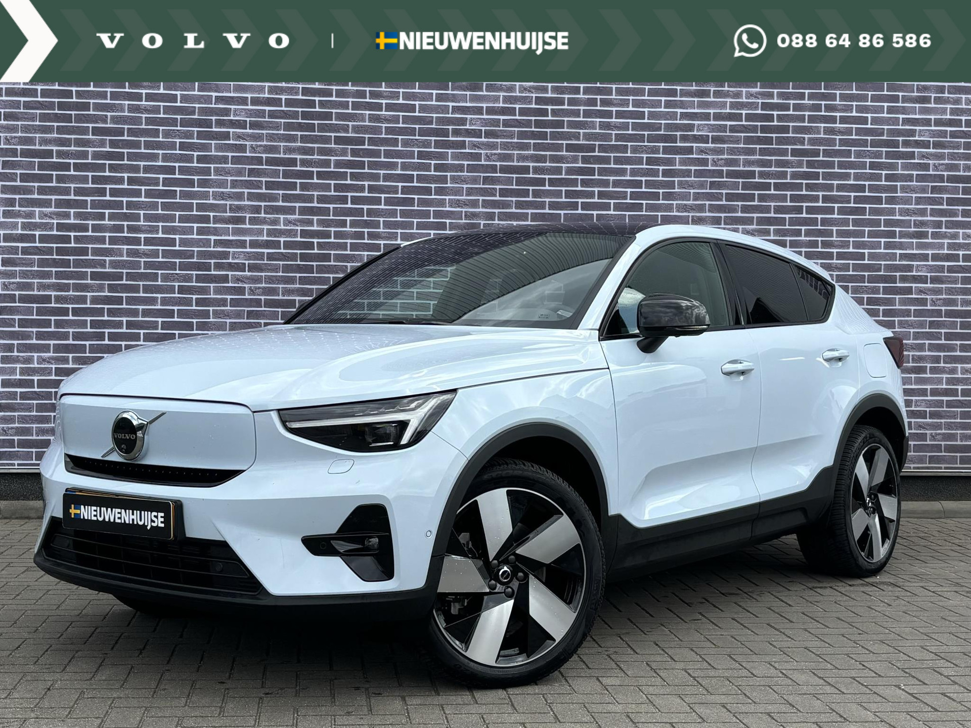 Volvo C40 Recharge Extended Range Ultimate | Pixel LED | 20 inch velgen | Extra getint glas | Nubuck bekleding | 360 camera