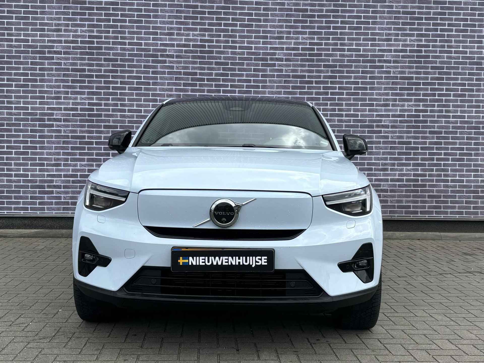 Volvo C40 Recharge Extended Range Ultimate | Pixel LED | 20 inch velgen | Extra getint glas | Nubuck bekleding | 360 camera - 6/30