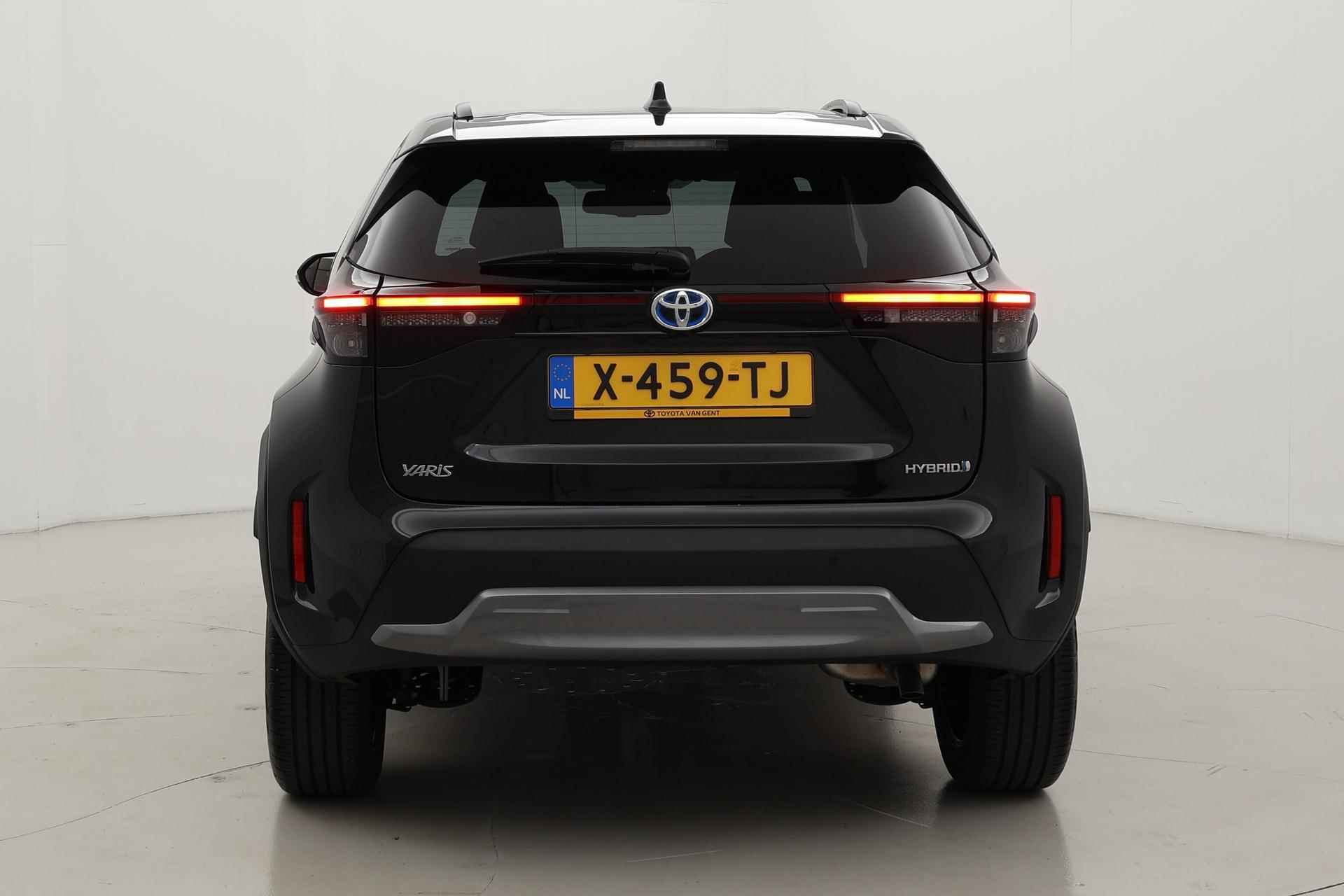 Toyota Yaris Cross 1.5 Hybrid Explore | Navigatie | Stoelverwarming | Keyless | Parkeersensoren voor/achter | 17 inch - 15/36