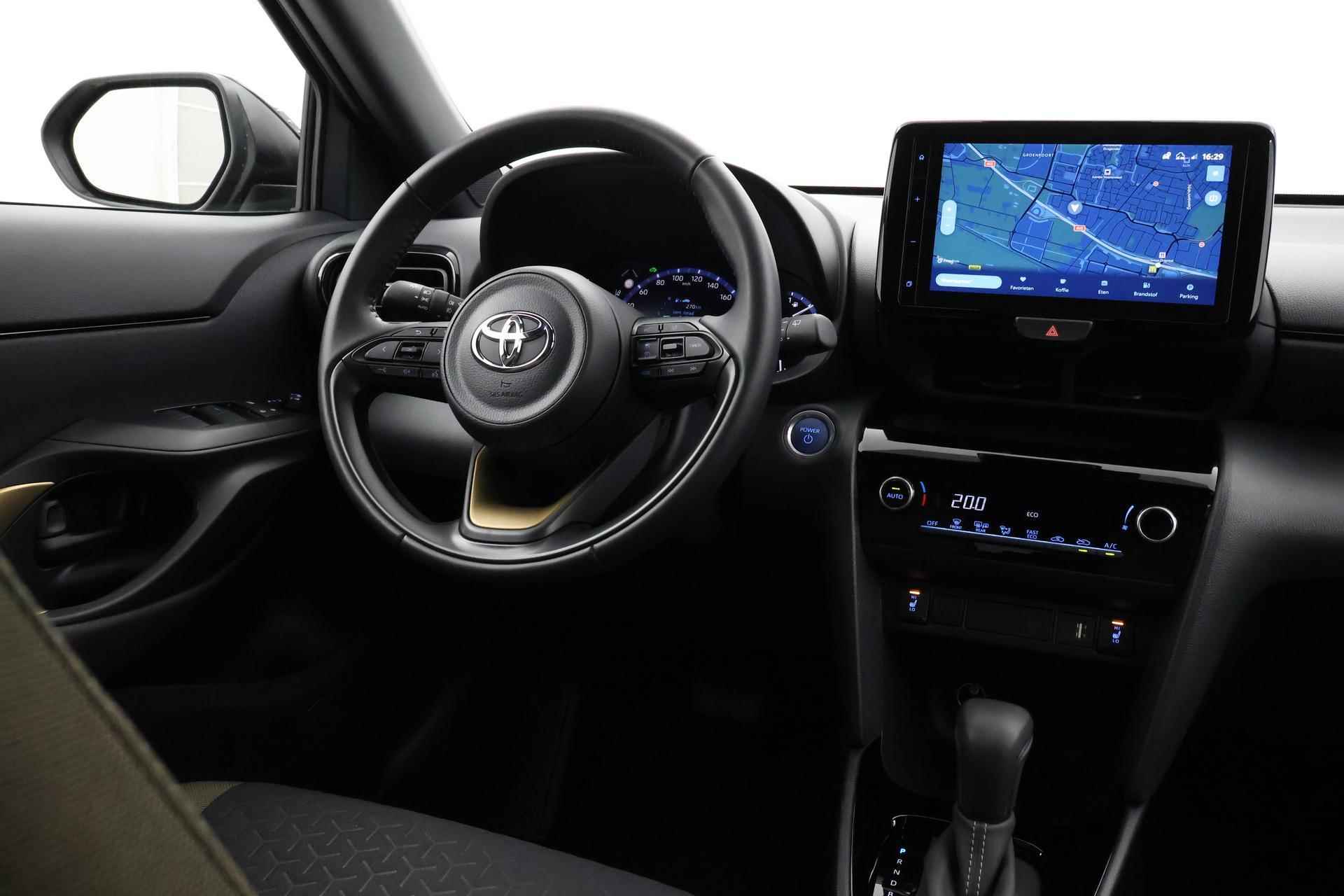 Toyota Yaris Cross 1.5 Hybrid Explore | Navigatie | Stoelverwarming | Keyless | Parkeersensoren voor/achter | 17 inch - 22/36