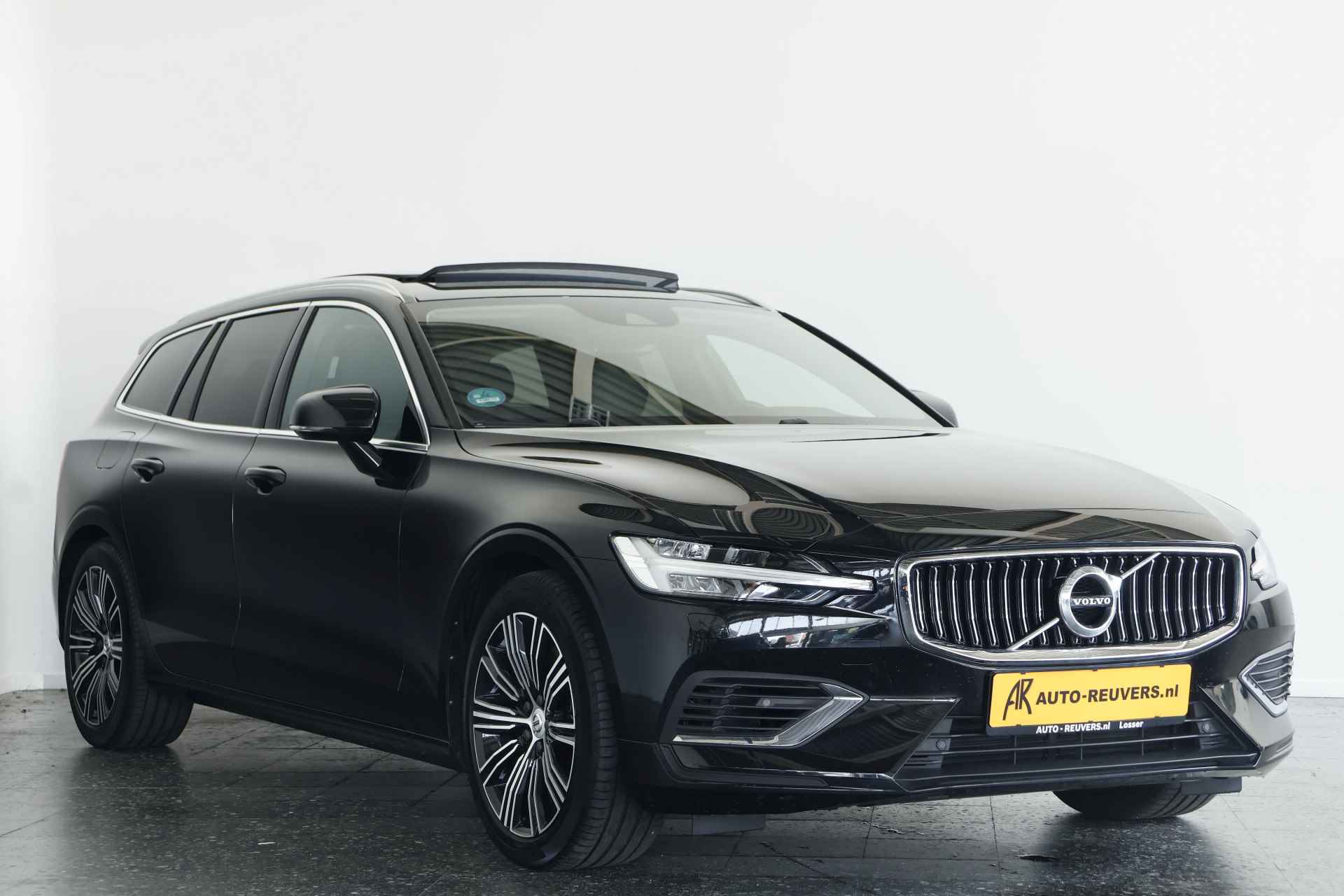 Volvo V60 2.0 T8 Recharge AWD Inscription / Panorama / Opendak  / HarmanKardon / LED / Pilot assist - 3/38