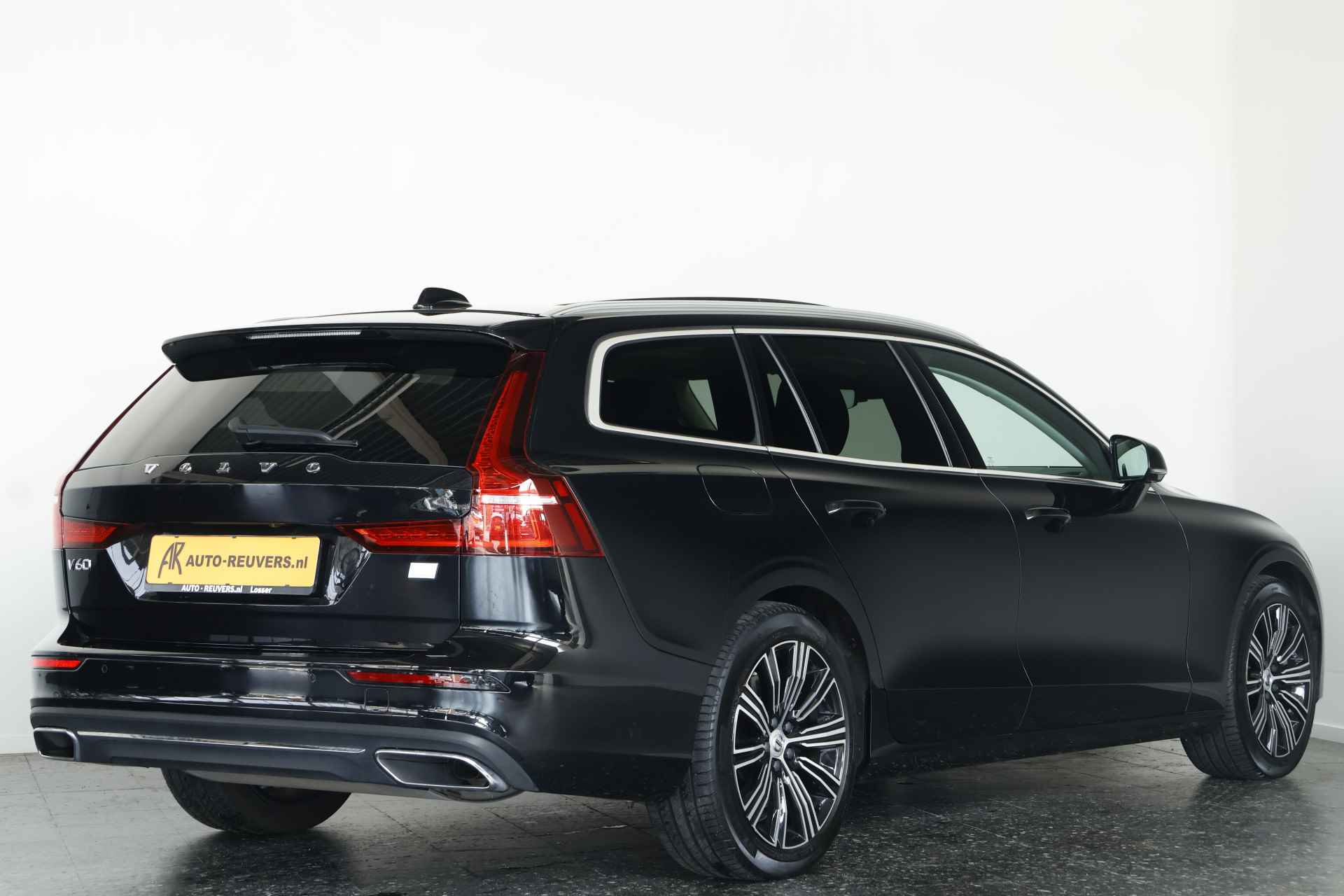 Volvo V60 2.0 T8 Recharge AWD Inscription / Panorama / Opendak  / HarmanKardon / LED / Pilot assist - 5/38