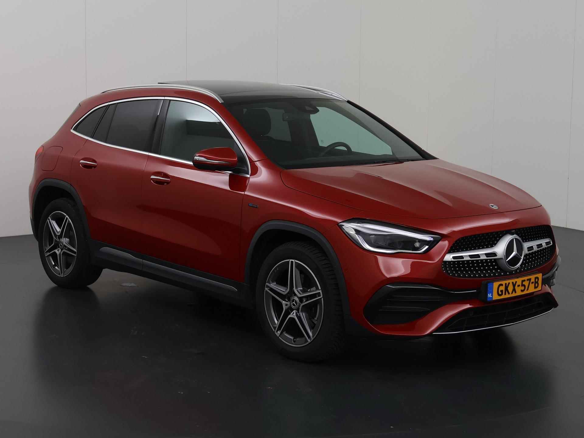 Mercedes-Benz GLA-klasse 250 e Business Solution AMG Limited | Panoramadak | Navigatie | Memory Seat | Sfeerverlichting | Widescreen | Parkeercamera 360° | Cruise Control Adaptief |  Climate Control | Stoelverwarming  | Keyless Go | Multibeam | - 24/52