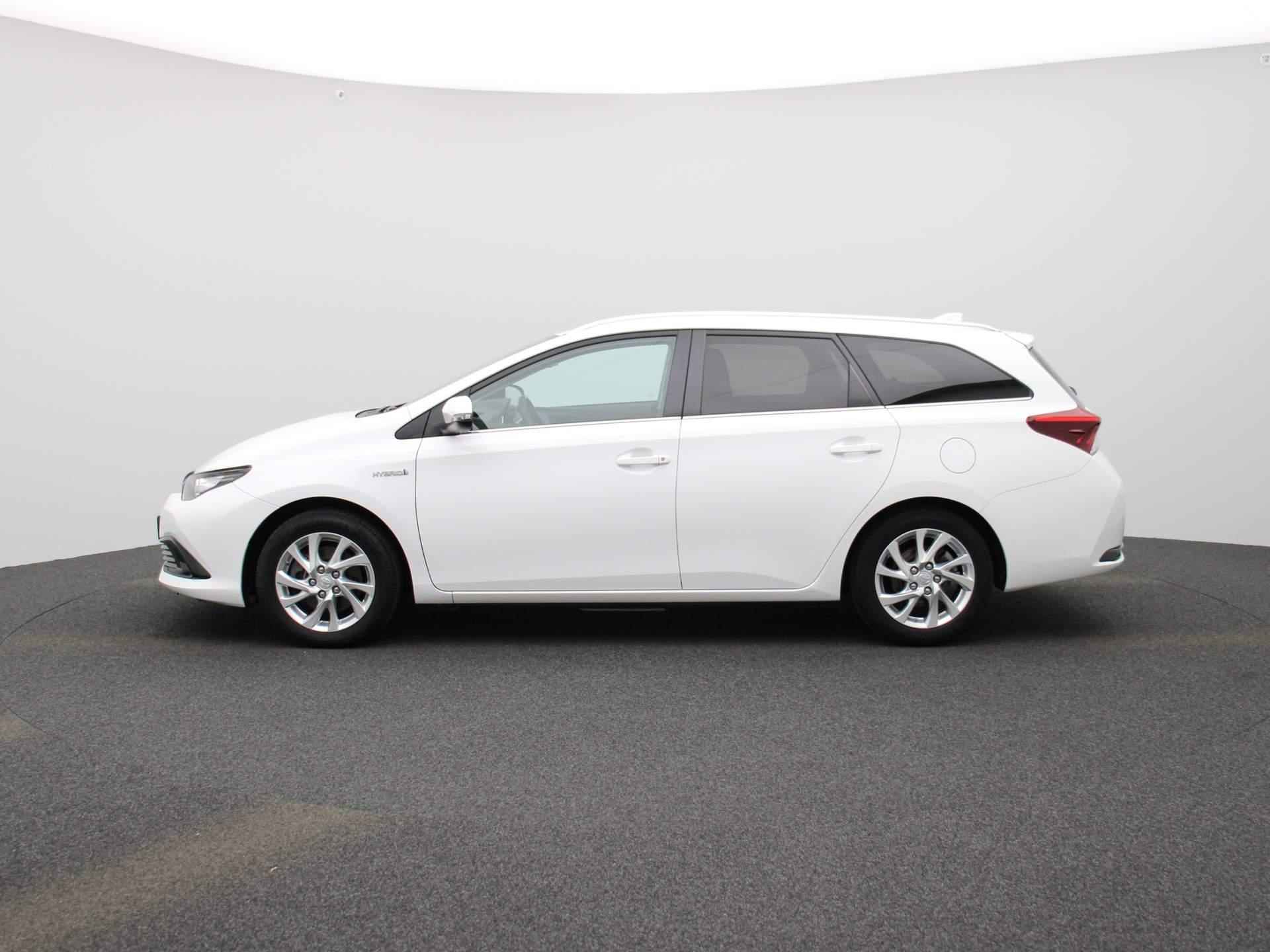 Toyota Auris Touring Sports 1.8 Hybrid Energy Plus | Navigatie | Climate-Control | Camera | Cruise-Control | Trekhaak | - 4/37