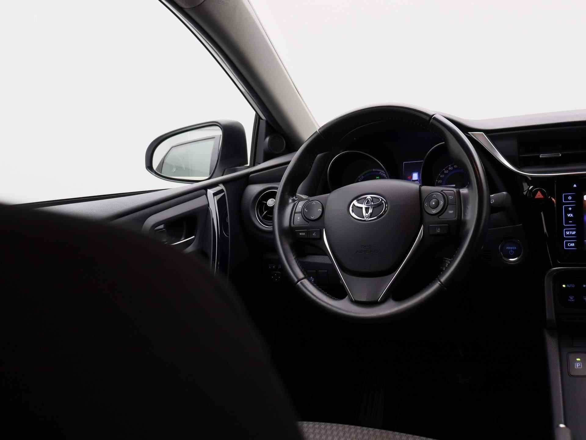 Toyota Auris Touring Sports 1.8 Hybrid Energy Plus | Navigatie | Climate-Control | Camera | Cruise-Control | Trekhaak | - 10/37