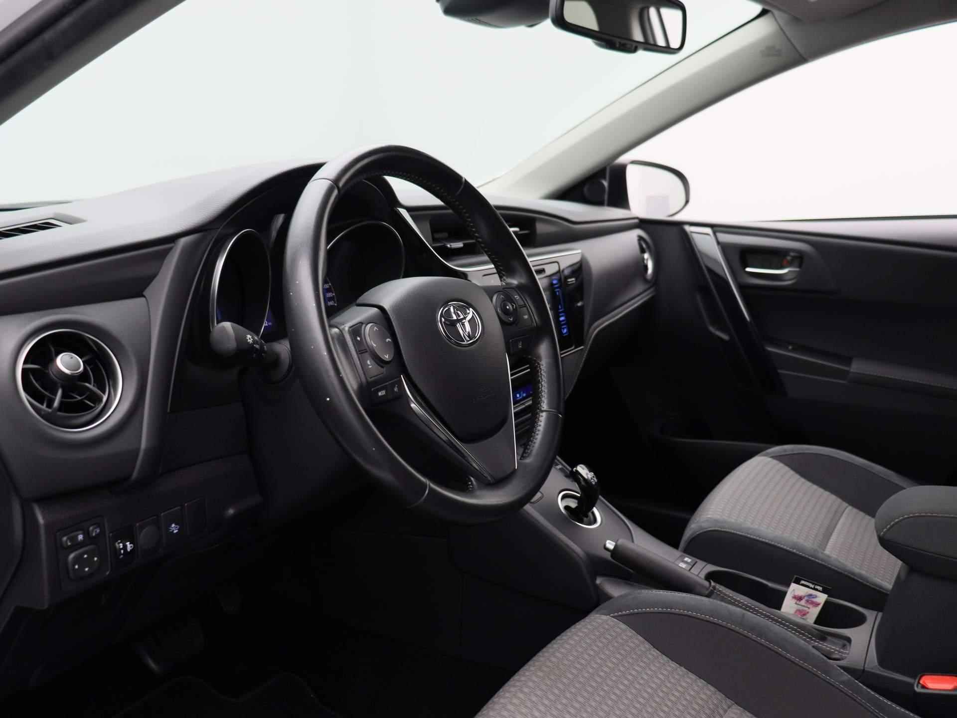 Toyota Auris Touring Sports 1.8 Hybrid Energy Plus | Navigatie | Climate-Control | Camera | Cruise-Control | Trekhaak | - 31/37