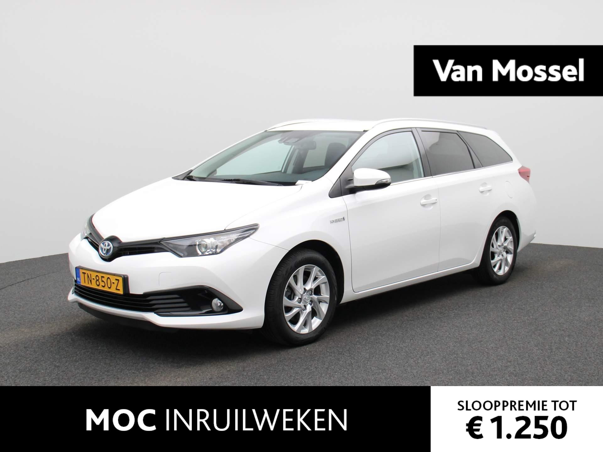 Toyota Auris Touring Sports 1.8 Hybrid Energy Plus | Navigatie | Climate-Control | Camera | Cruise-Control | Trekhaak |