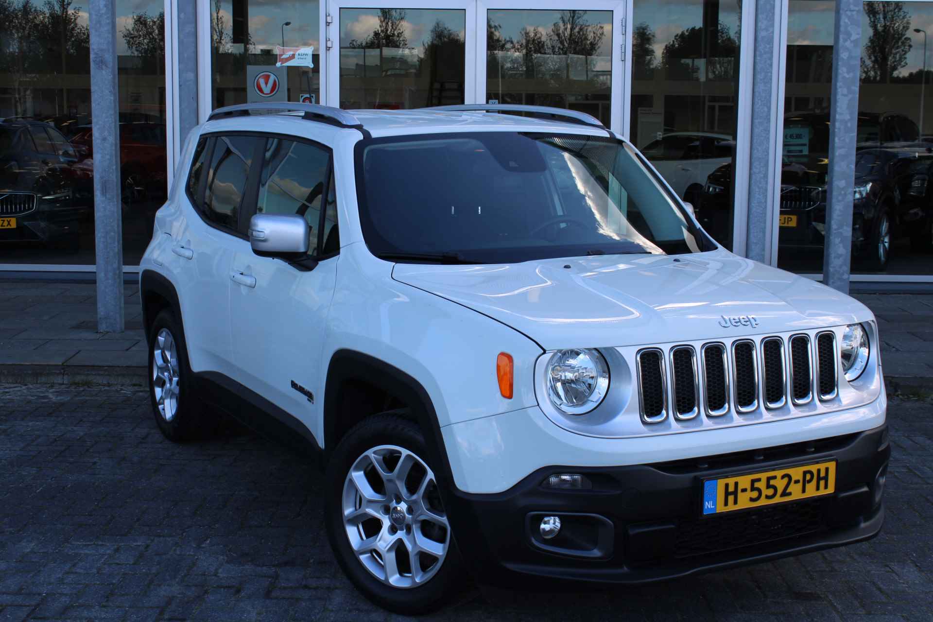 Jeep Renegade 1.4 MultiAir Limited Cruise Control / Climate Control / Bluetooth / Trekhaak / Stoelverwarming - 31/67