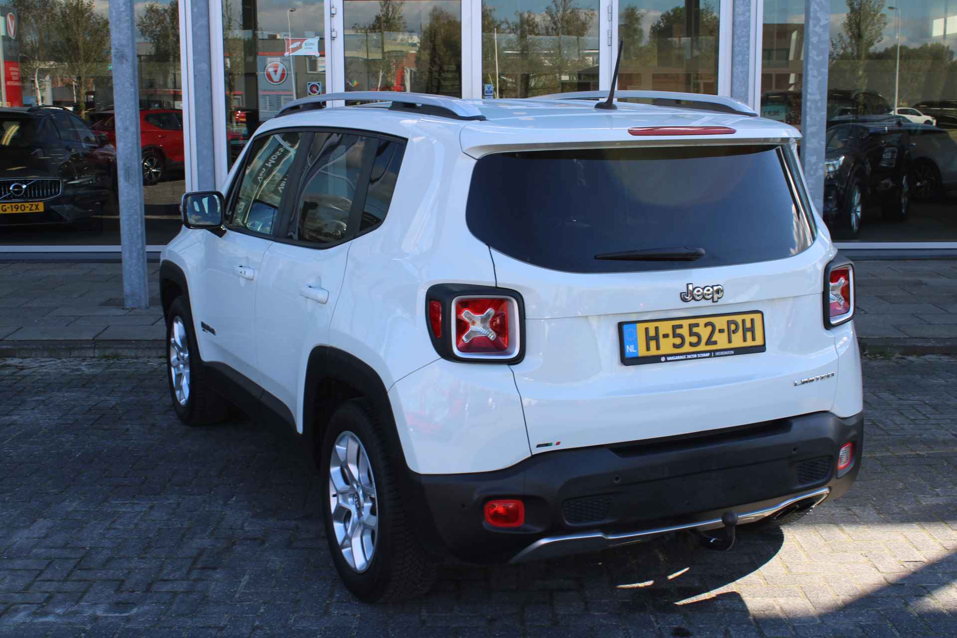 Jeep Renegade 1.4 MultiAir Limited Cruise Control / Climate Control / Bluetooth / Trekhaak / Stoelverwarming - 34/67