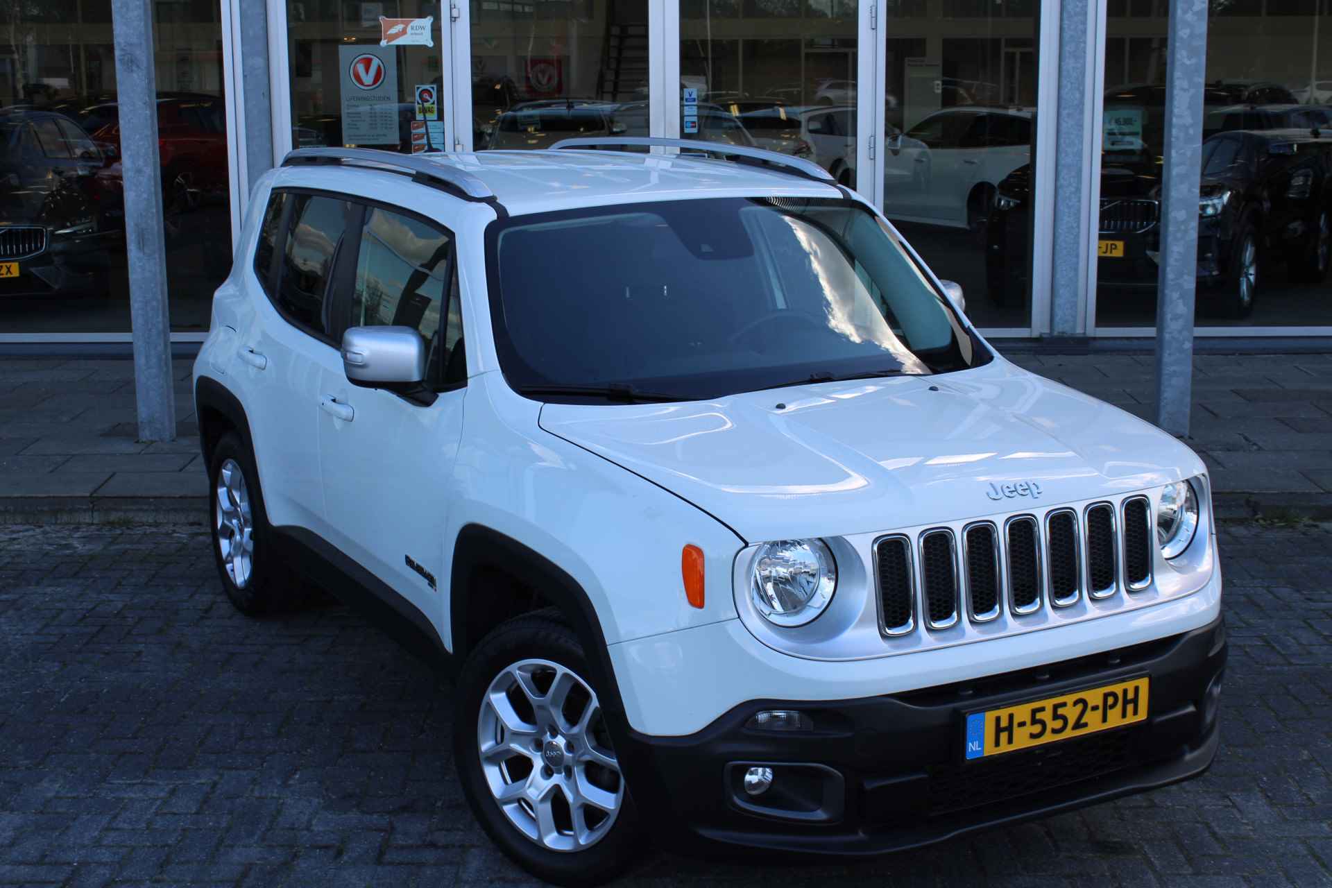 Jeep Renegade 1.4 MultiAir Limited Cruise Control / Climate Control / Bluetooth / Trekhaak / Stoelverwarming - 56/67