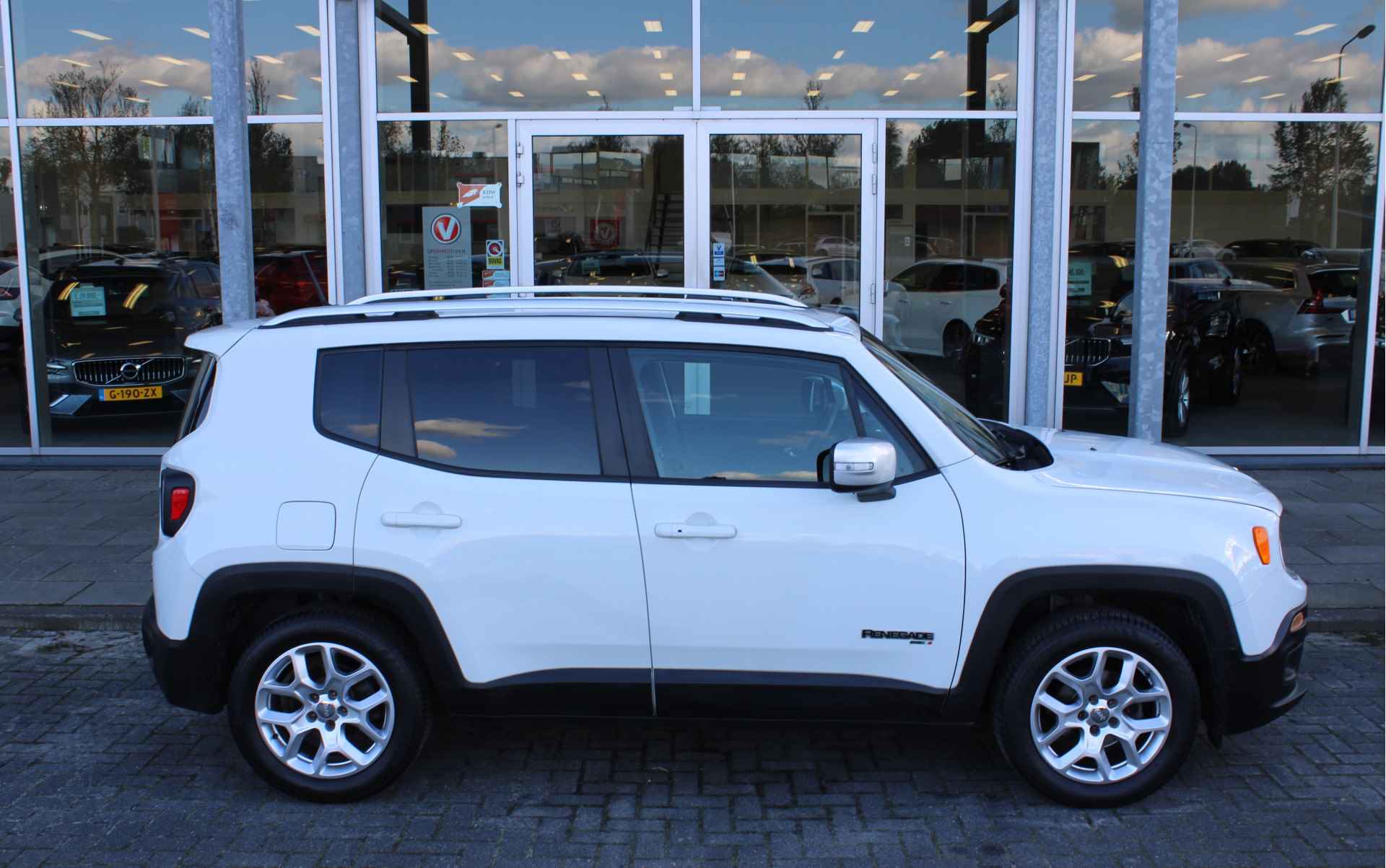 Jeep Renegade 1.4 MultiAir Limited Cruise Control / Climate Control / Bluetooth / Trekhaak / Stoelverwarming - 58/67