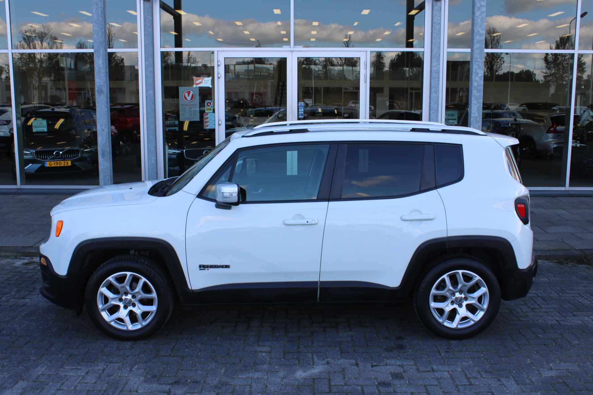 Jeep Renegade 1.4 MultiAir Limited Cruise Control / Climate Control / Bluetooth / Trekhaak / Stoelverwarming - 60/67