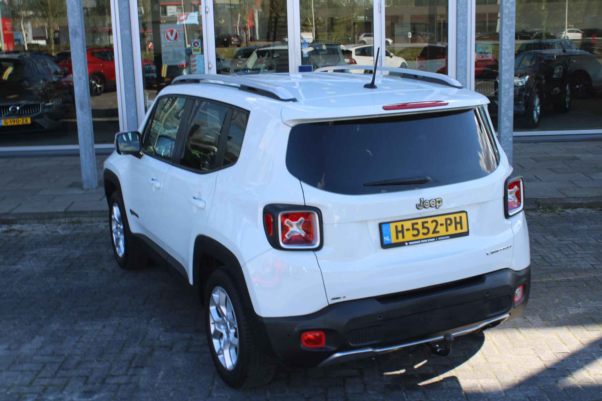 Jeep Renegade 1.4 MultiAir Limited Cruise Control / Climate Control / Bluetooth / Trekhaak / Stoelverwarming - 62/67