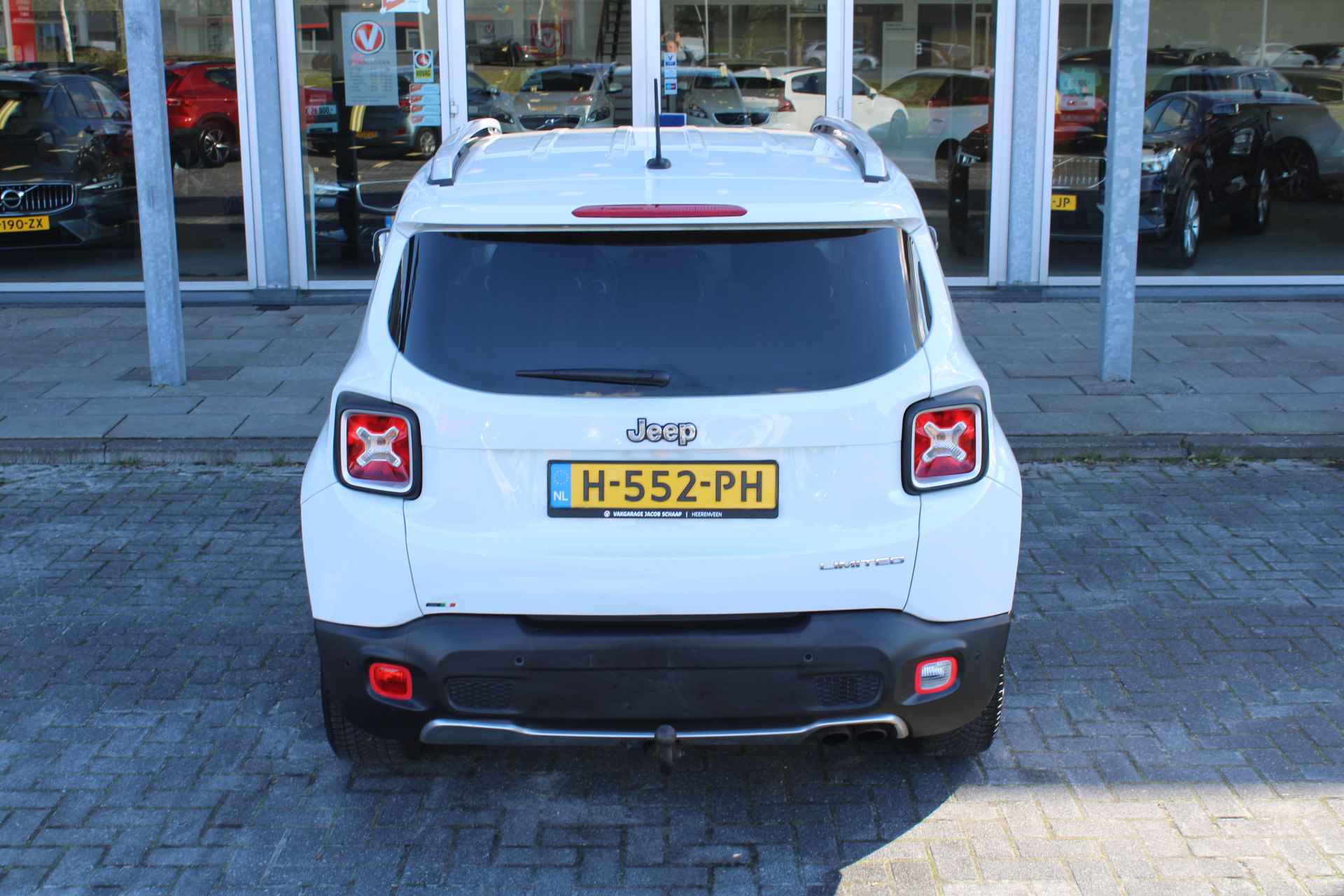 Jeep Renegade 1.4 MultiAir Limited Cruise Control / Climate Control / Bluetooth / Trekhaak / Stoelverwarming - 66/67