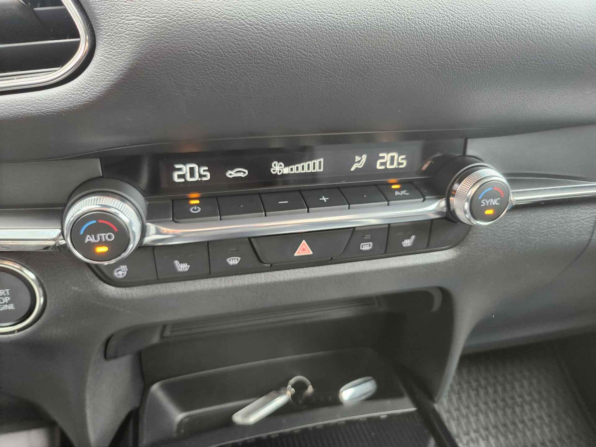 Mazda CX-30 Automaat 2.0 e-Sky-X 186 Luxury Black Edition /I-Activsense/Sunroof/1e eigenaar/Dealeronderhouden/Navi/ECC/360 camera/CarPlay - 22/42