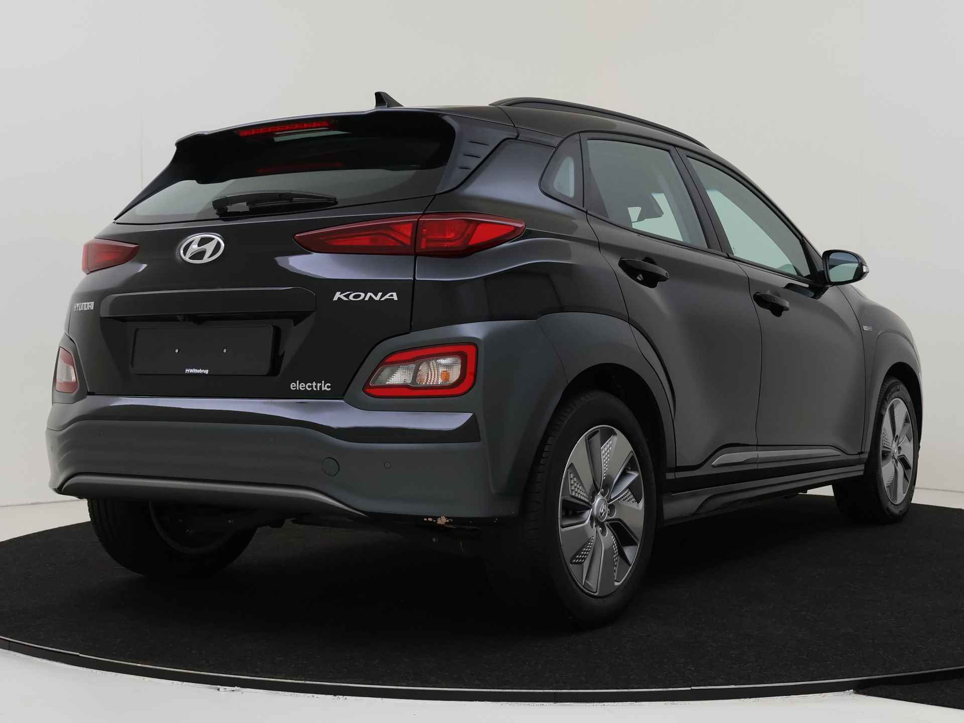 Hyundai KONA EV Comfort 64 kWh Krell Audio | Navigatie | Camera | Compleet! - 11/37