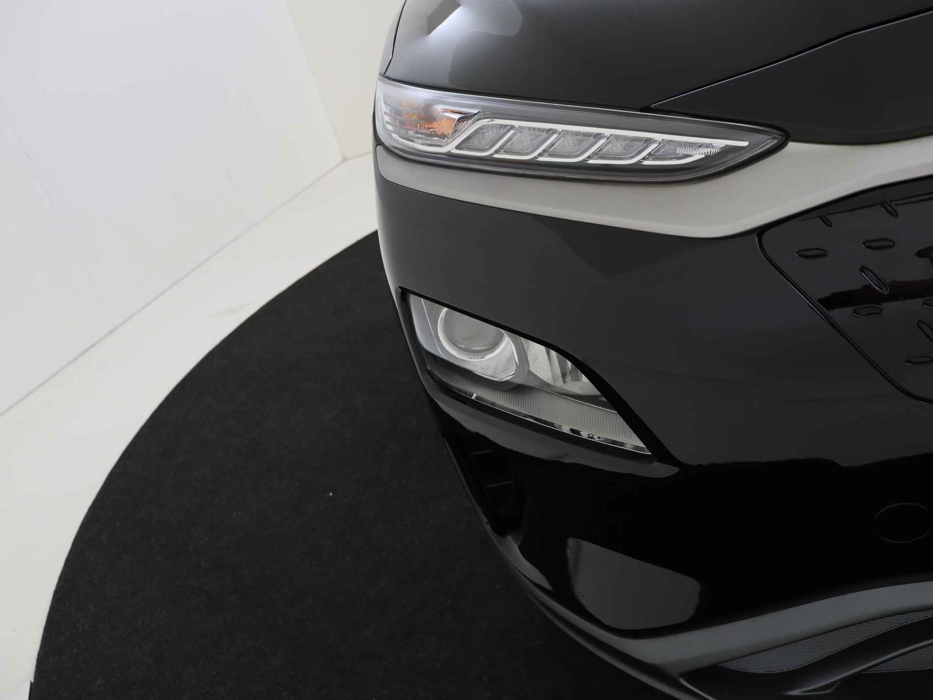 Hyundai KONA EV Comfort 64 kWh Krell Audio | Navigatie | Camera | Compleet! - 13/37