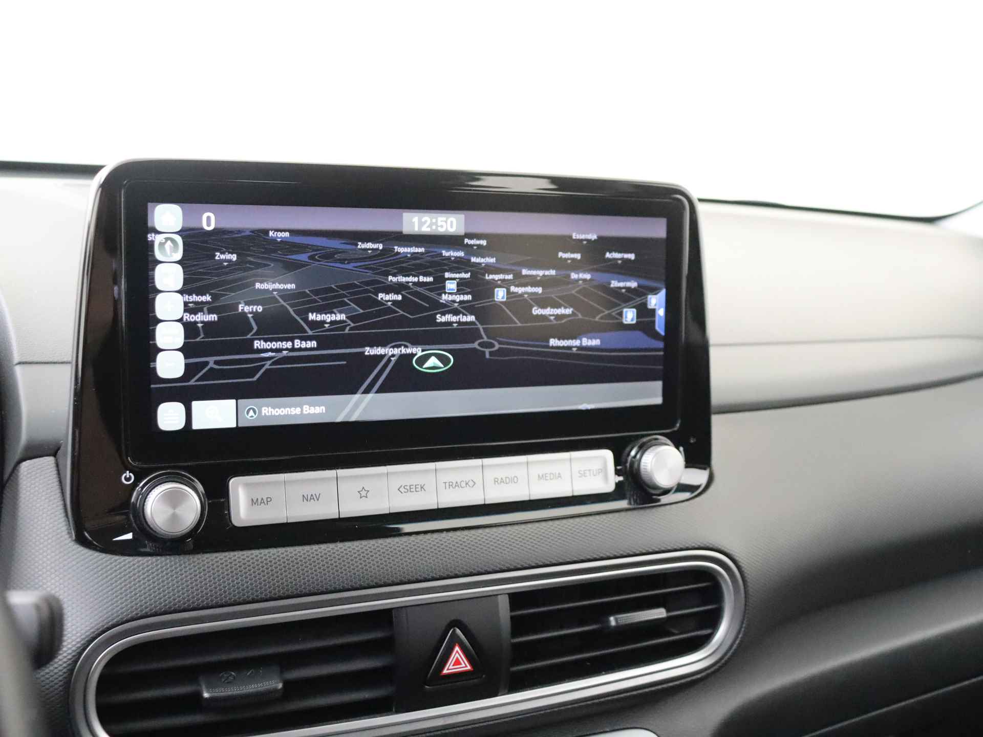 Hyundai KONA EV Comfort 64 kWh Krell Audio | Navigatie | Camera | Compleet! - 15/37