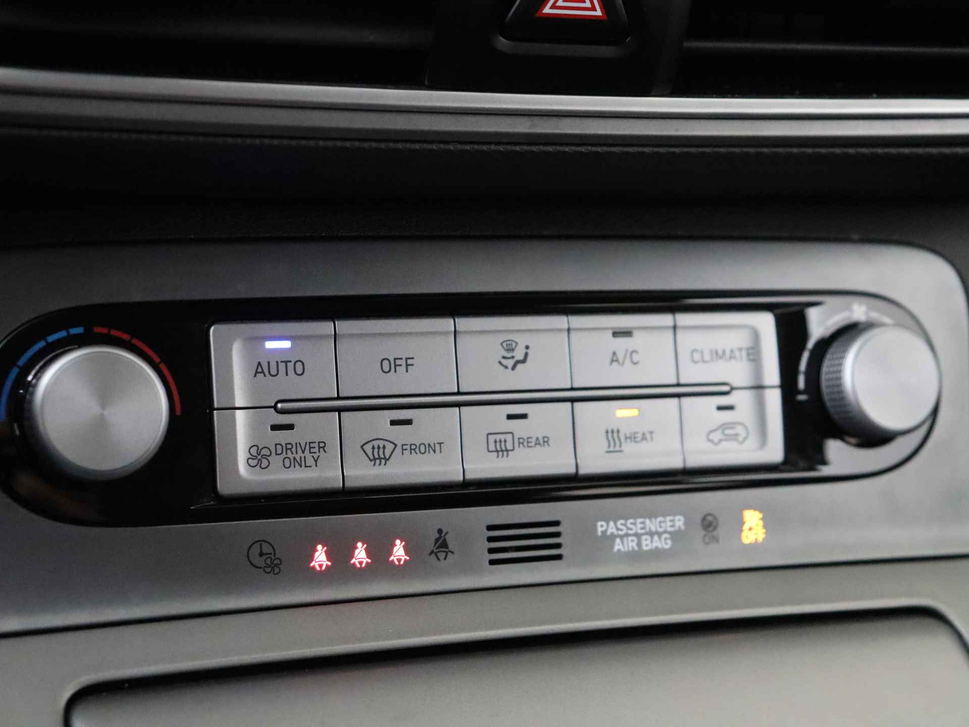 Hyundai KONA EV Comfort 64 kWh Krell Audio | Navigatie | Camera | Compleet! - 18/37