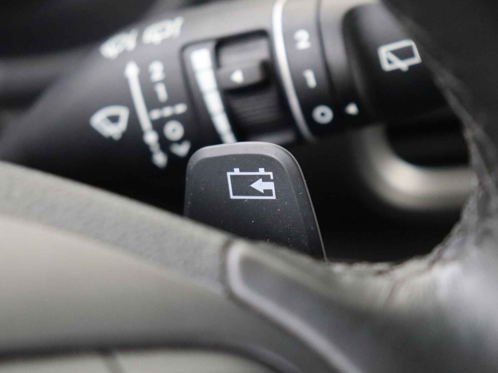 Hyundai KONA EV Comfort 64 kWh Krell Audio | Navigatie | Camera | Compleet! - 23/37