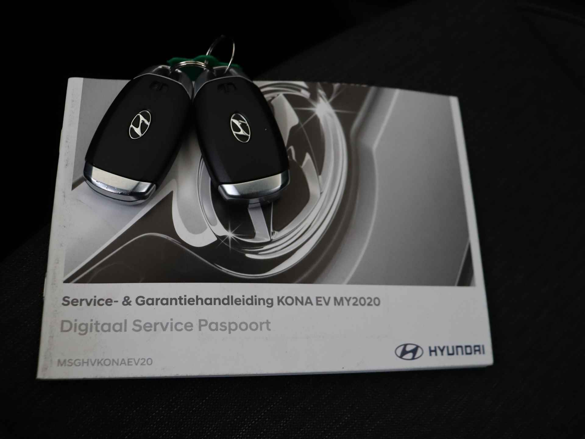 Hyundai KONA EV Comfort 64 kWh Krell Audio | Navigatie | Camera | Compleet! - 24/37
