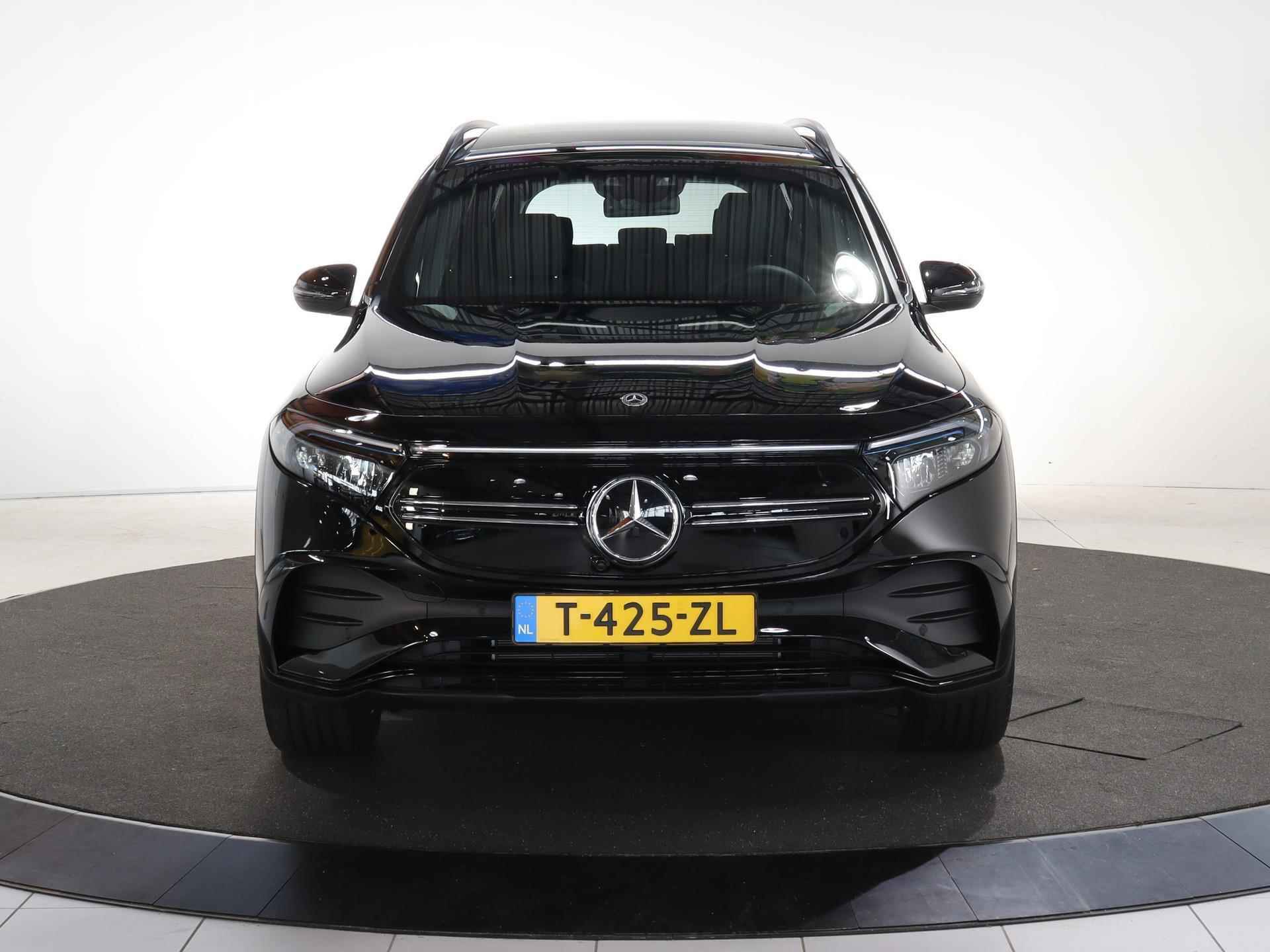 Mercedes-Benz EQB 250+ AMG Line Premium | Night | Panoramadak | Nightpakket incl. 20 inch | LED-Performance | Sfeerverlichting | Camera - 4/24