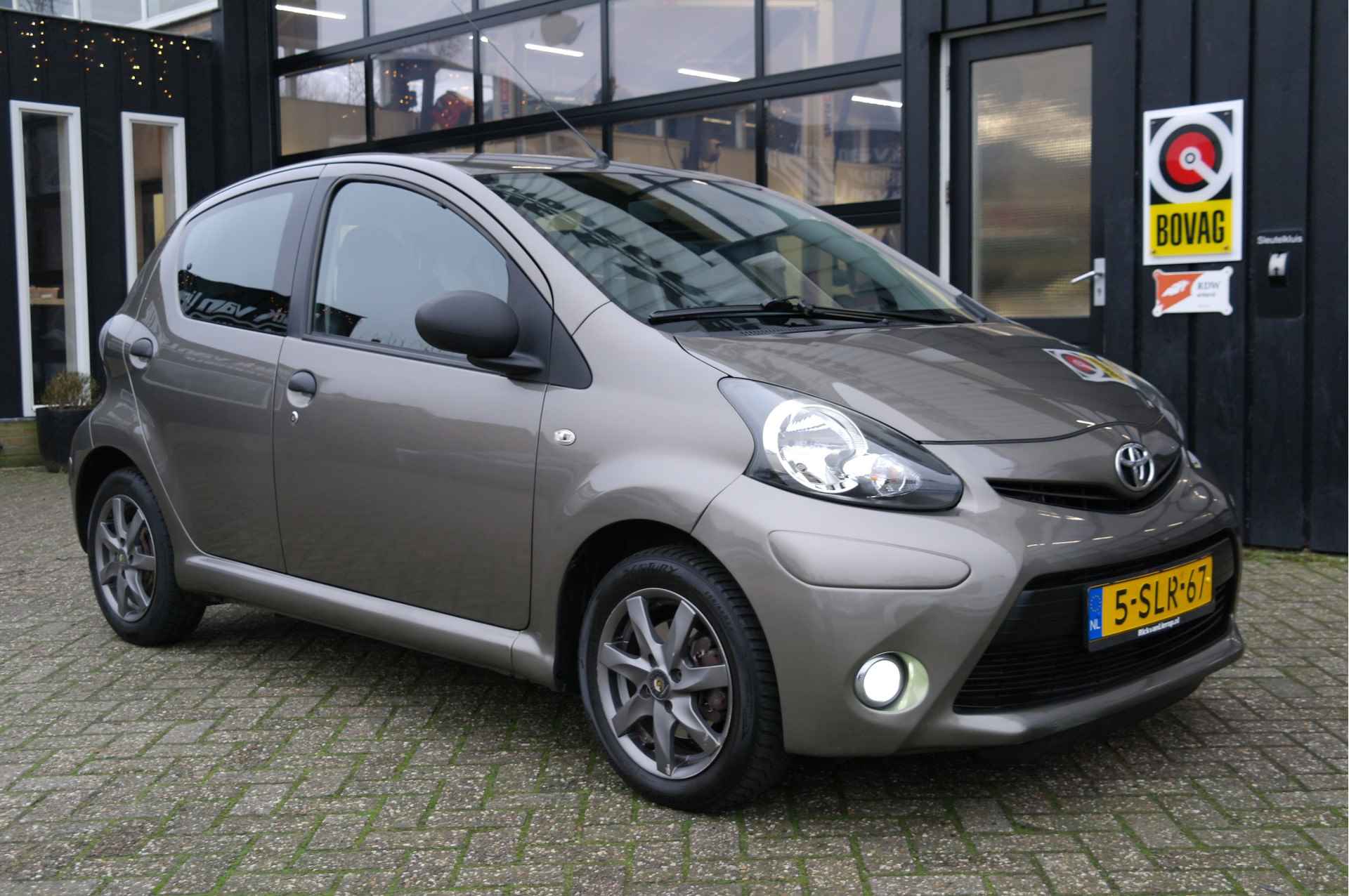 Toyota Aygo 1.0 VVT-i Now | Airco | 14'' | NL-Auto - 1/23