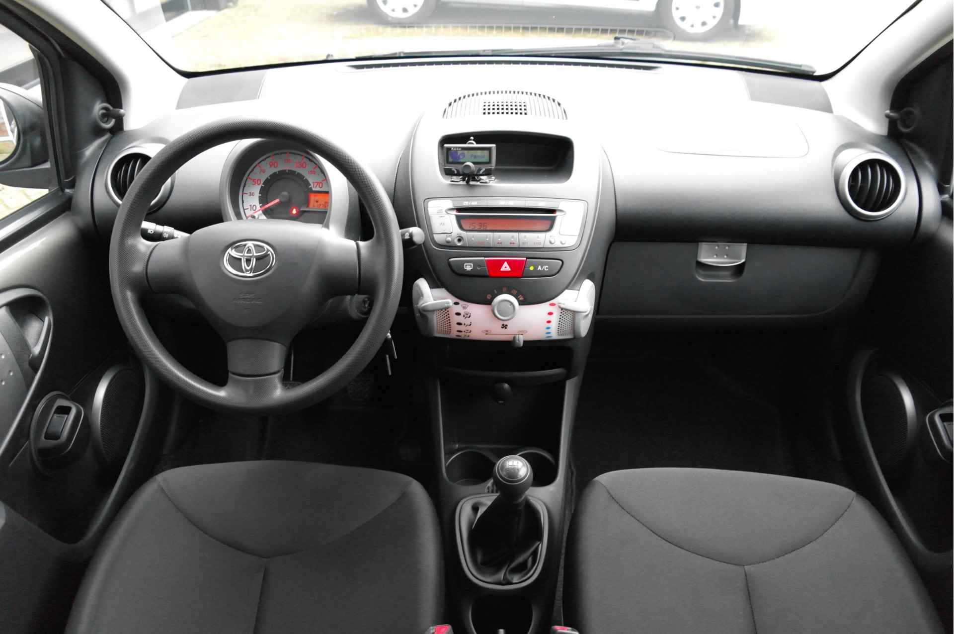 Toyota Aygo 1.0 VVT-i Now | Airco | 14'' | NL-Auto - 5/23