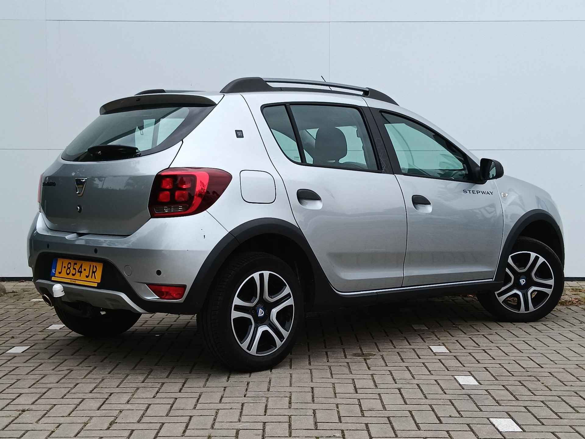 Dacia Sandero Stepway 1.0 TCe 100 Bi-Fuel SL 15th Anniv. Trekhaak / Parkeersensoren + Camera / Navigatie / Climate Control / DAB - 3/33