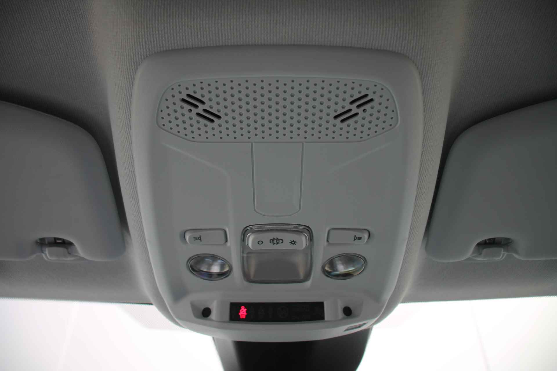 Peugeot 208 1.2 100pk Allure | NAVI BY APP | STOELVERW | CLIMA | LED | KEYLESS | CRUISE | APPLE CARPLAY/ANDROID AUTO | - 30/31