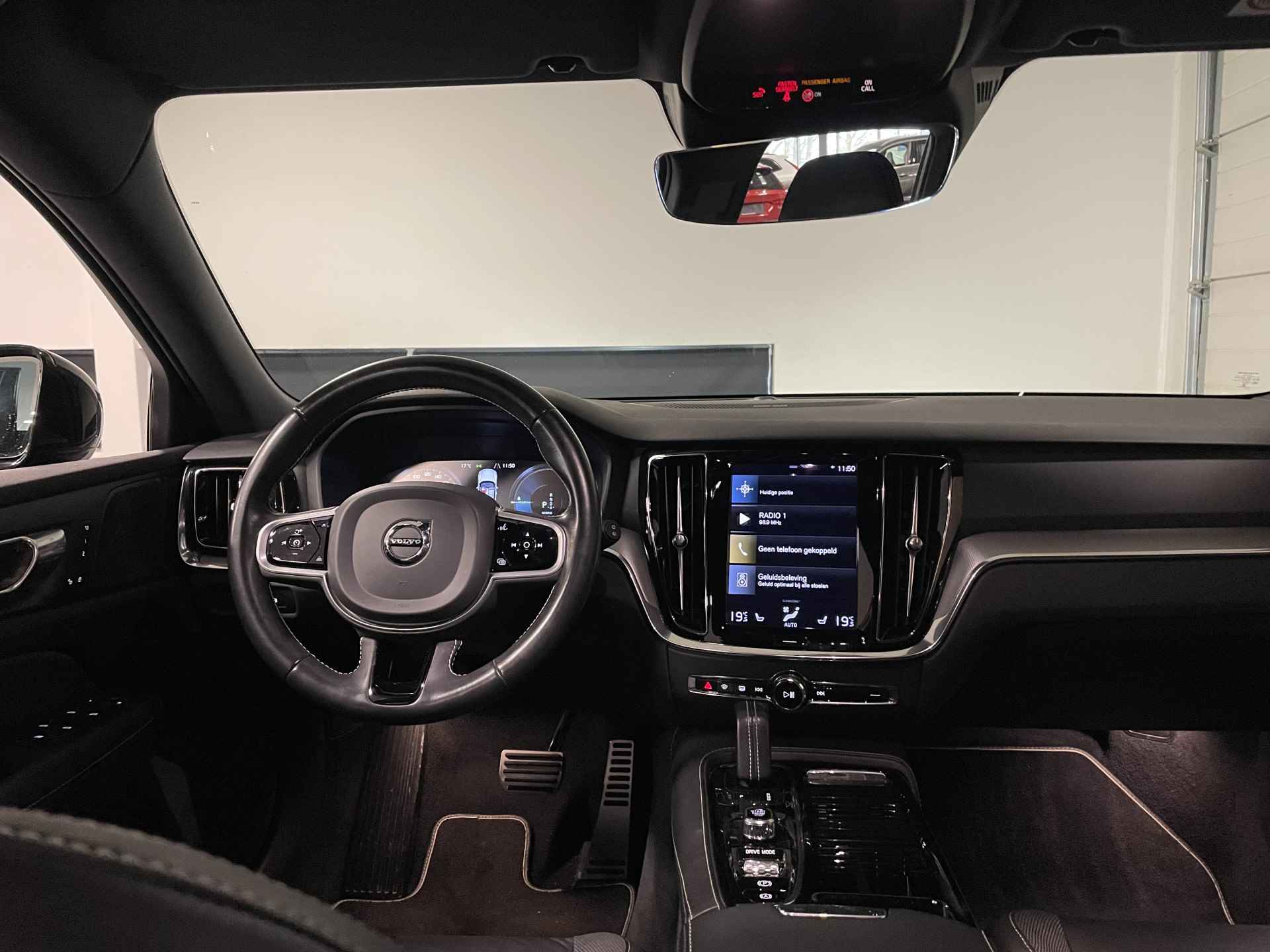 Volvo V60 T6 AWD Recharge R-Design | Harman Kardon | Adaptieve Cruise Control | Stoel en Stuurwielverwarming | Parkeercamera | Full LED Me - 11/34