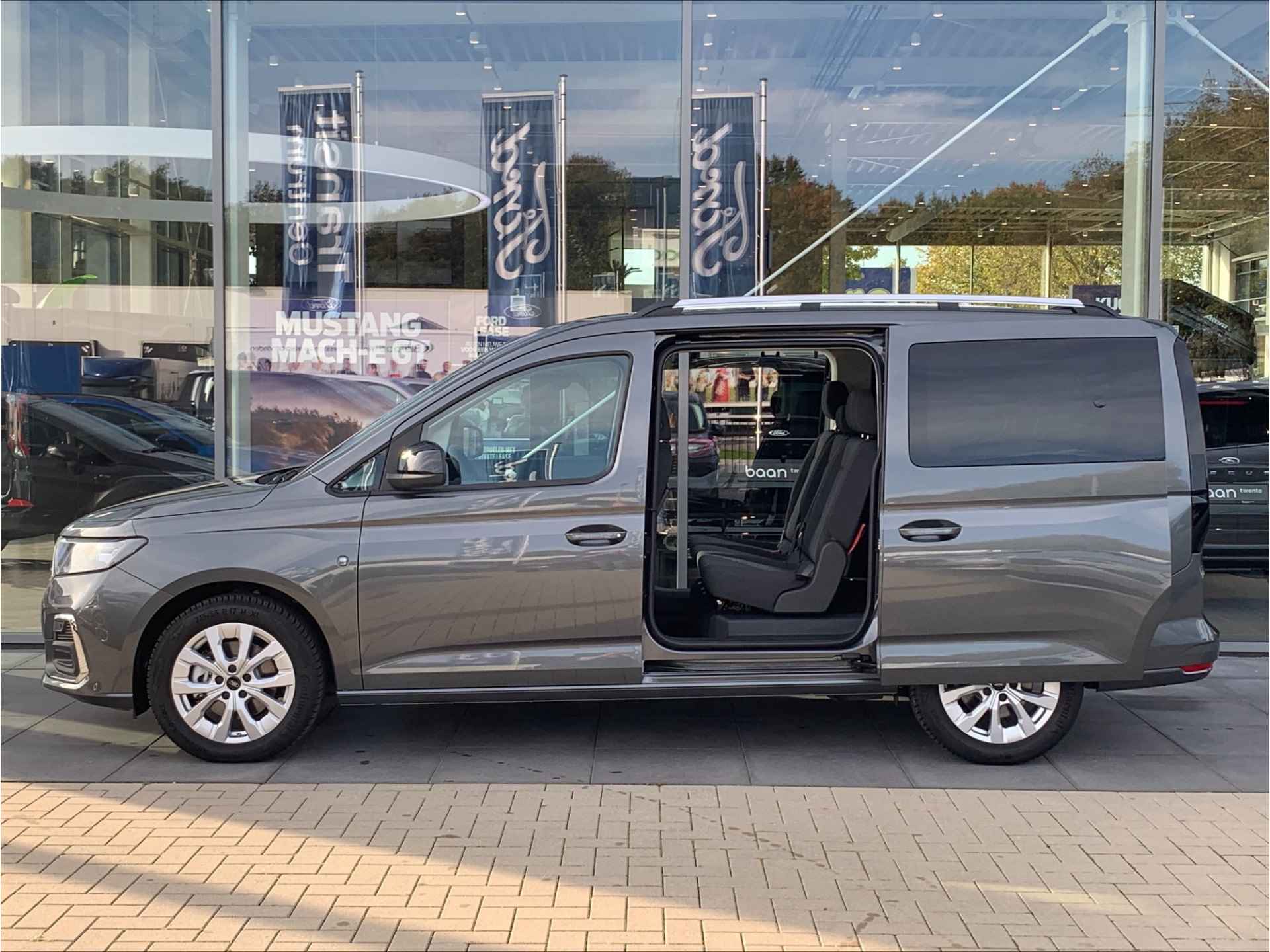 Ford Tourneo Connect L2 Titanium PHEV 150 PK Automaat | 7 Persoons | 119 KM Elektrisch | 2x schuifdeur | Navi | Climate Control | - 9/44