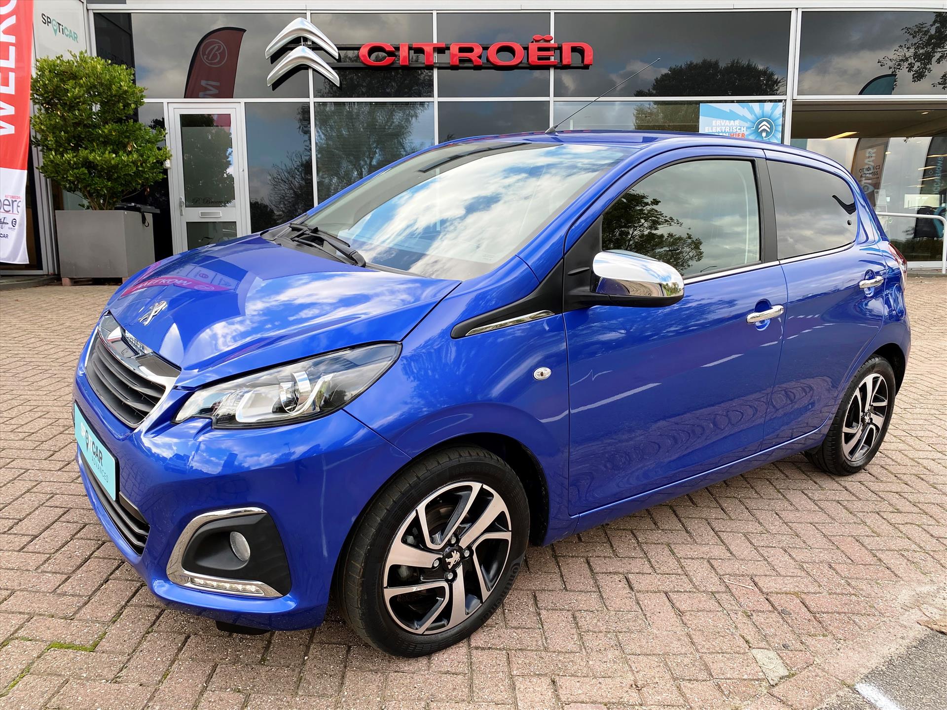 PEUGEOT 108 1.0 VTi 72pk 5D Allure | camera, 15 inch velgen, touchscreen audio unit met bluetooth, apple carplay, android auto, climate control