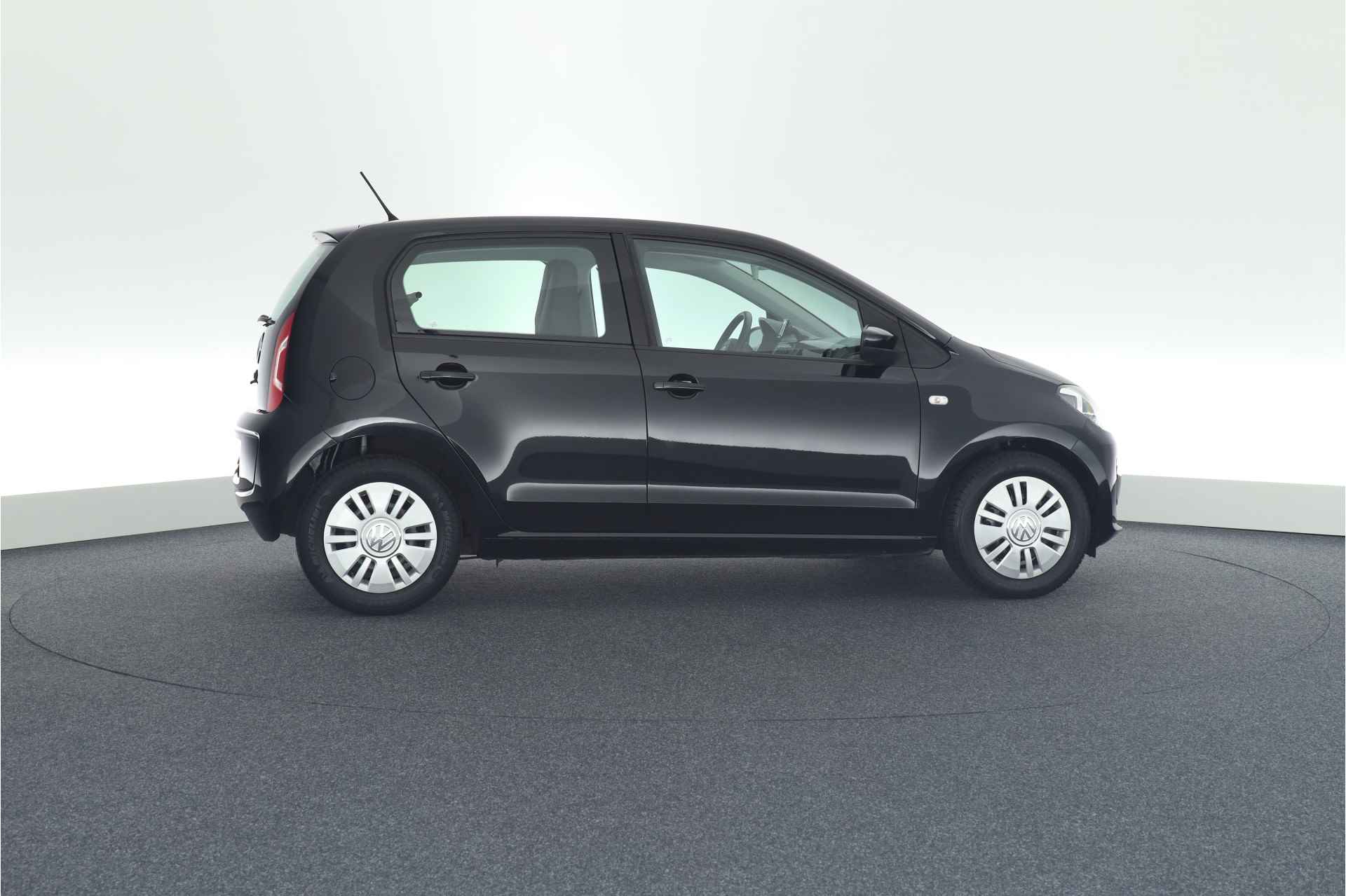 Volkswagen up! 1.0 60pk move up! BlueMotion Navigatie Airco - 7/28