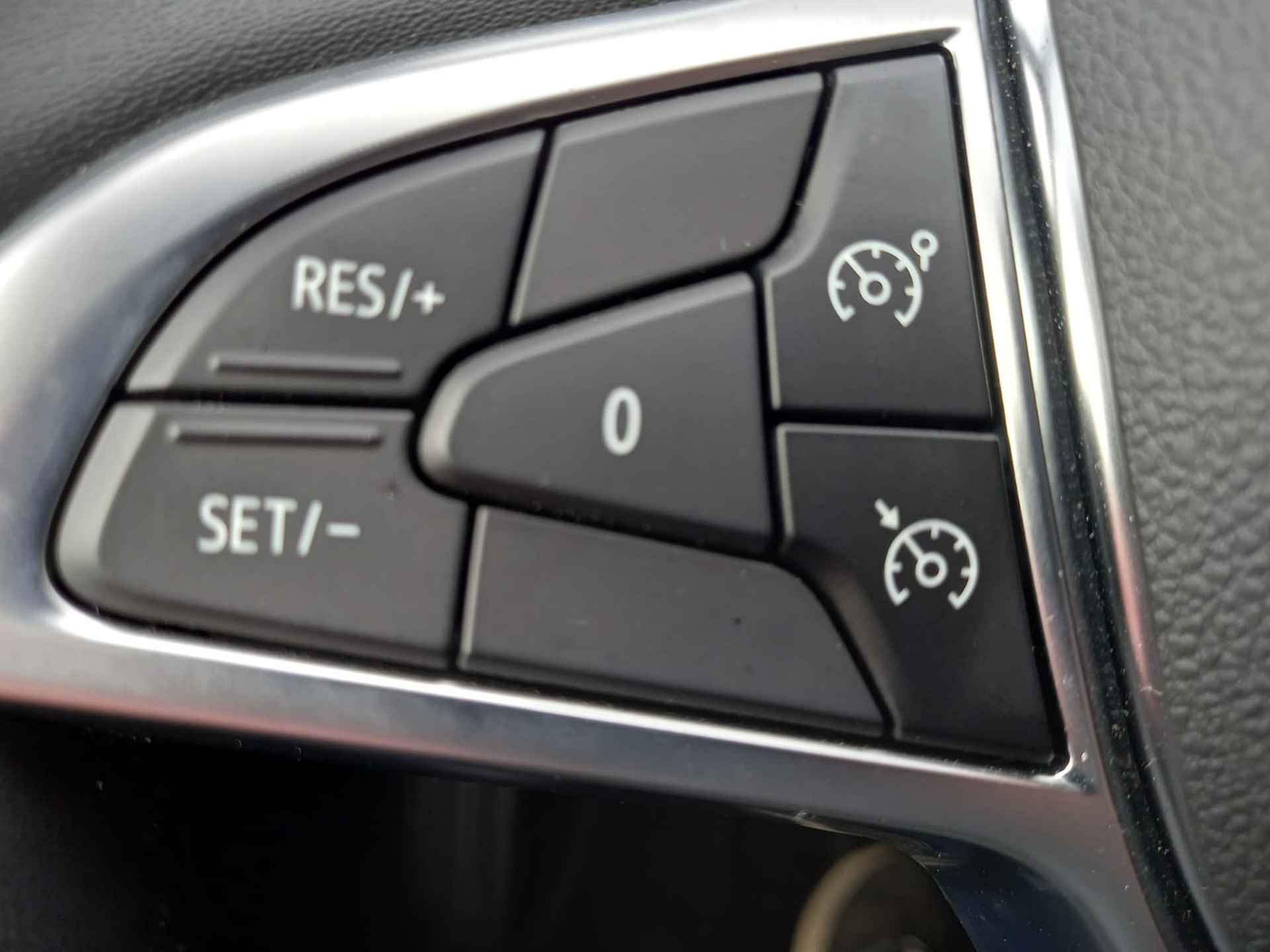 Dacia Jogger 1.0 TCe Extreme 7p., Airco(automatisch), Carplay, Navigatie, Stoelverwarming, Parkeersensoren, Camera, Cruise control, Handsfree Auto in nieuwstaat, Fabrieksgarantie!! - 24/36