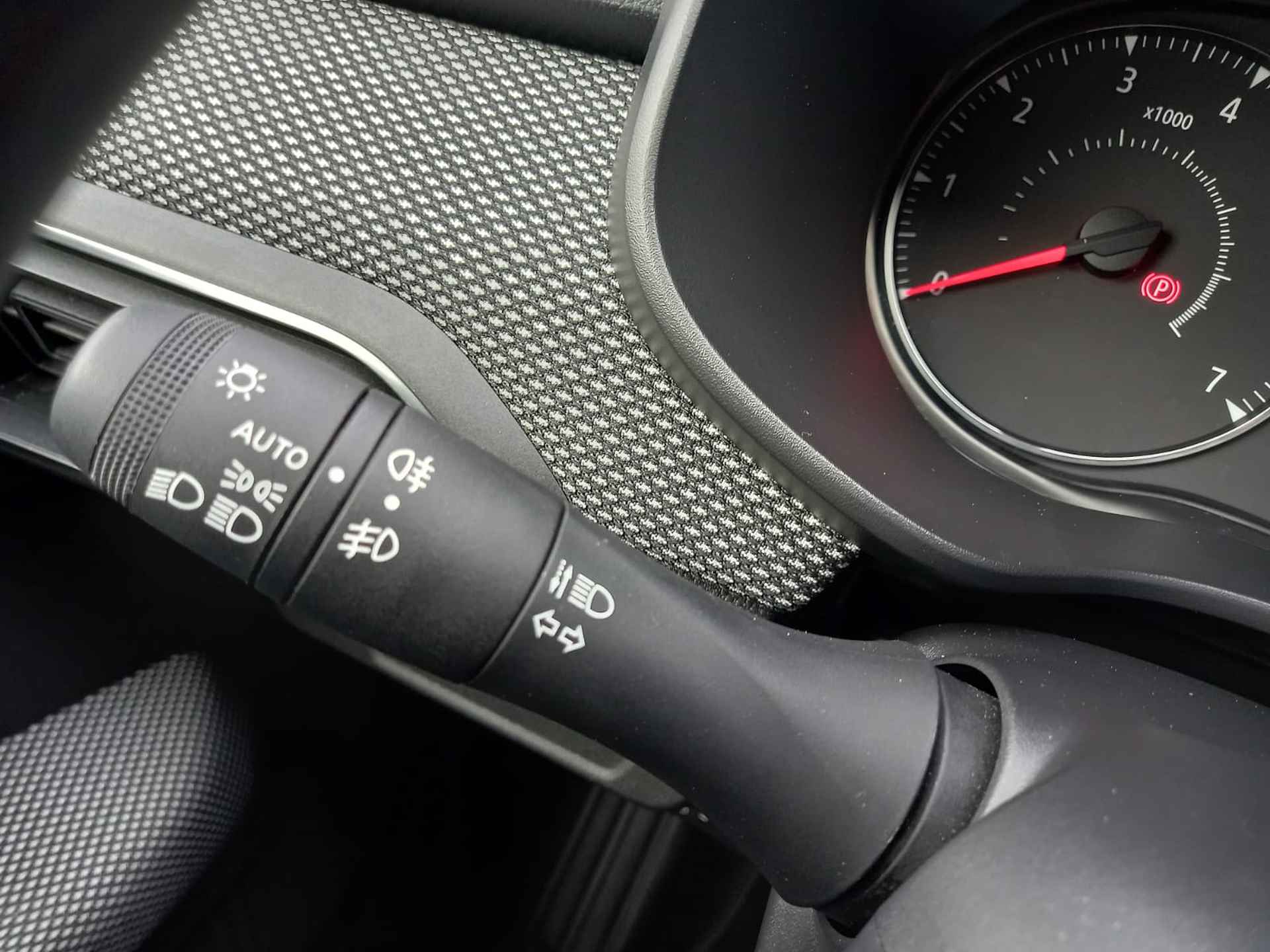 Dacia Jogger 1.0 TCe Extreme 7p., Airco(automatisch), Carplay, Navigatie, Stoelverwarming, Parkeersensoren, Camera, Cruise control, Handsfree Auto in nieuwstaat, Fabrieksgarantie!! - 26/36